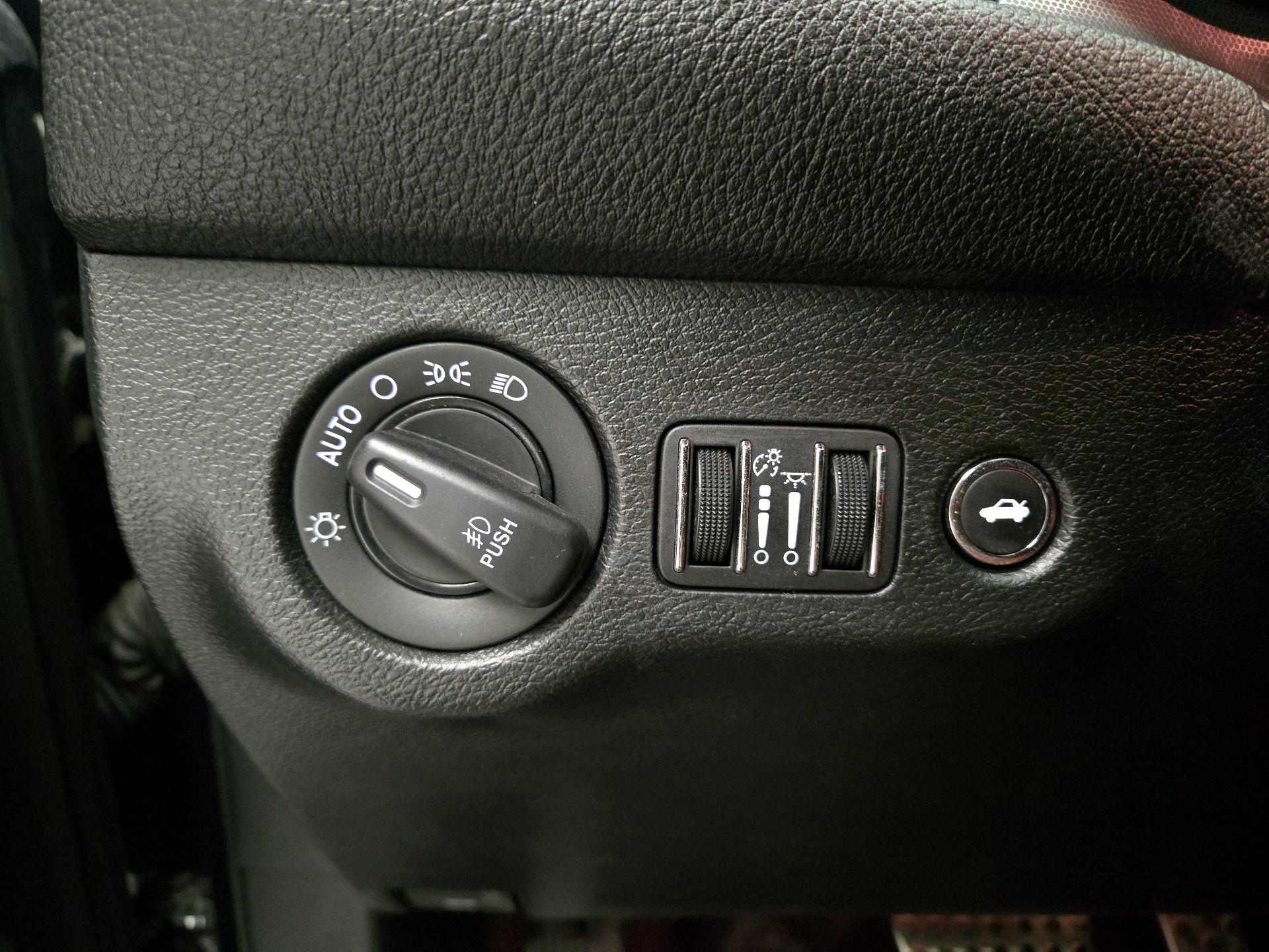 Thumbnail: 2018 Dodge Challenger - 13