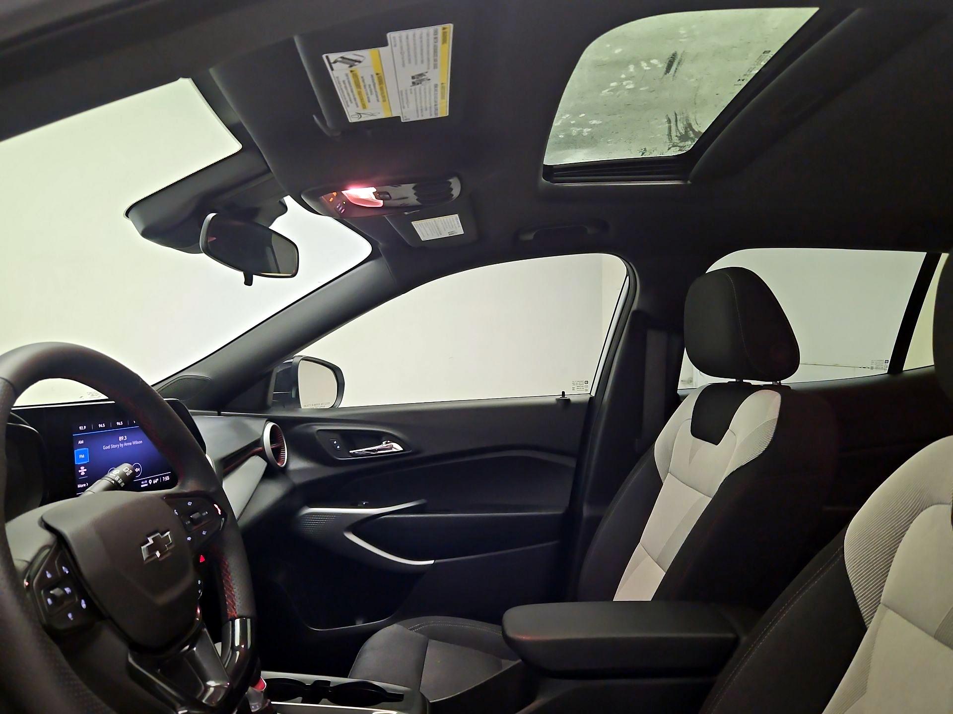 Thumbnail: 2025 Chevrolet Trax - 19