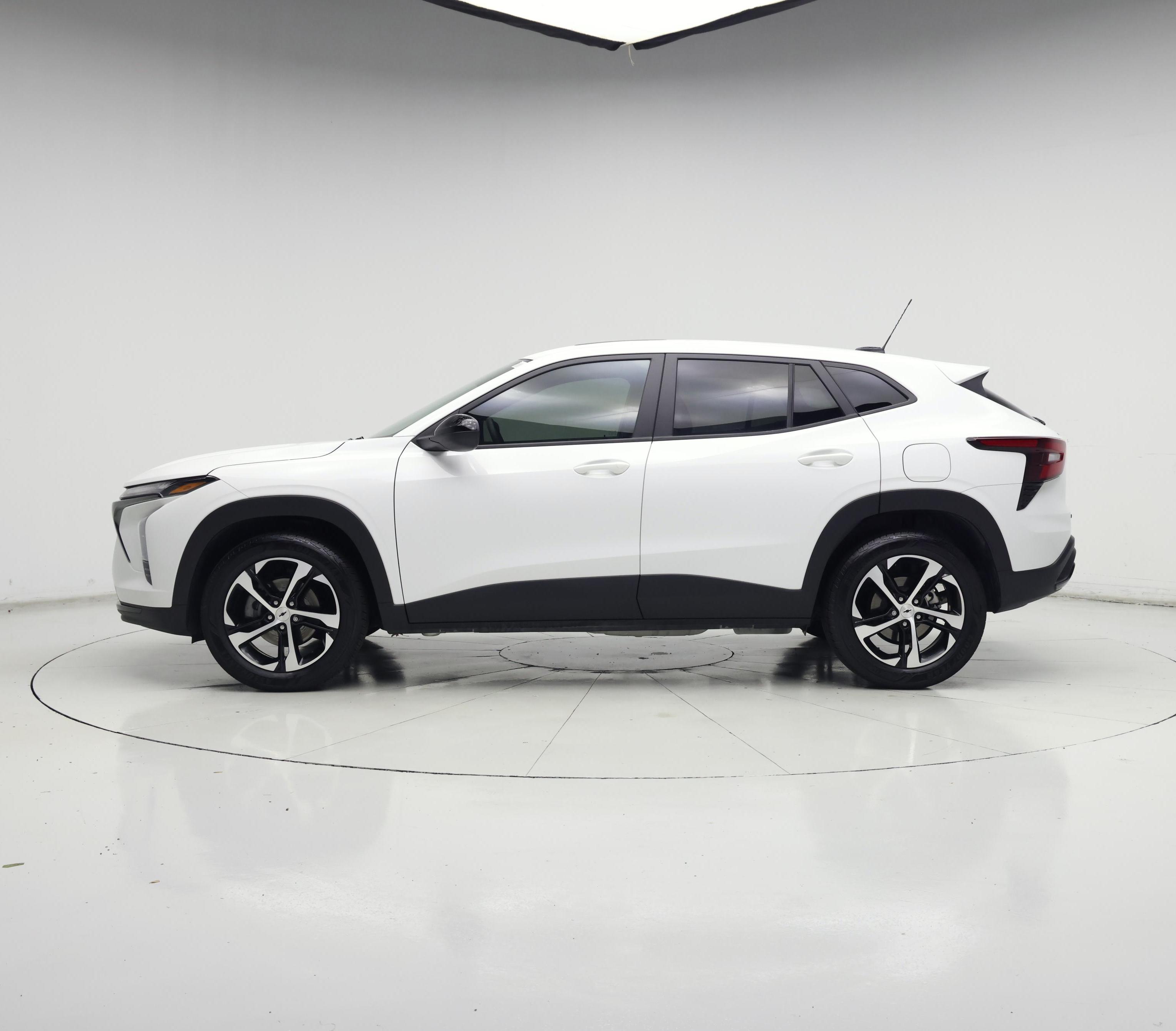 Thumbnail: 2025 Chevrolet Trax - 3