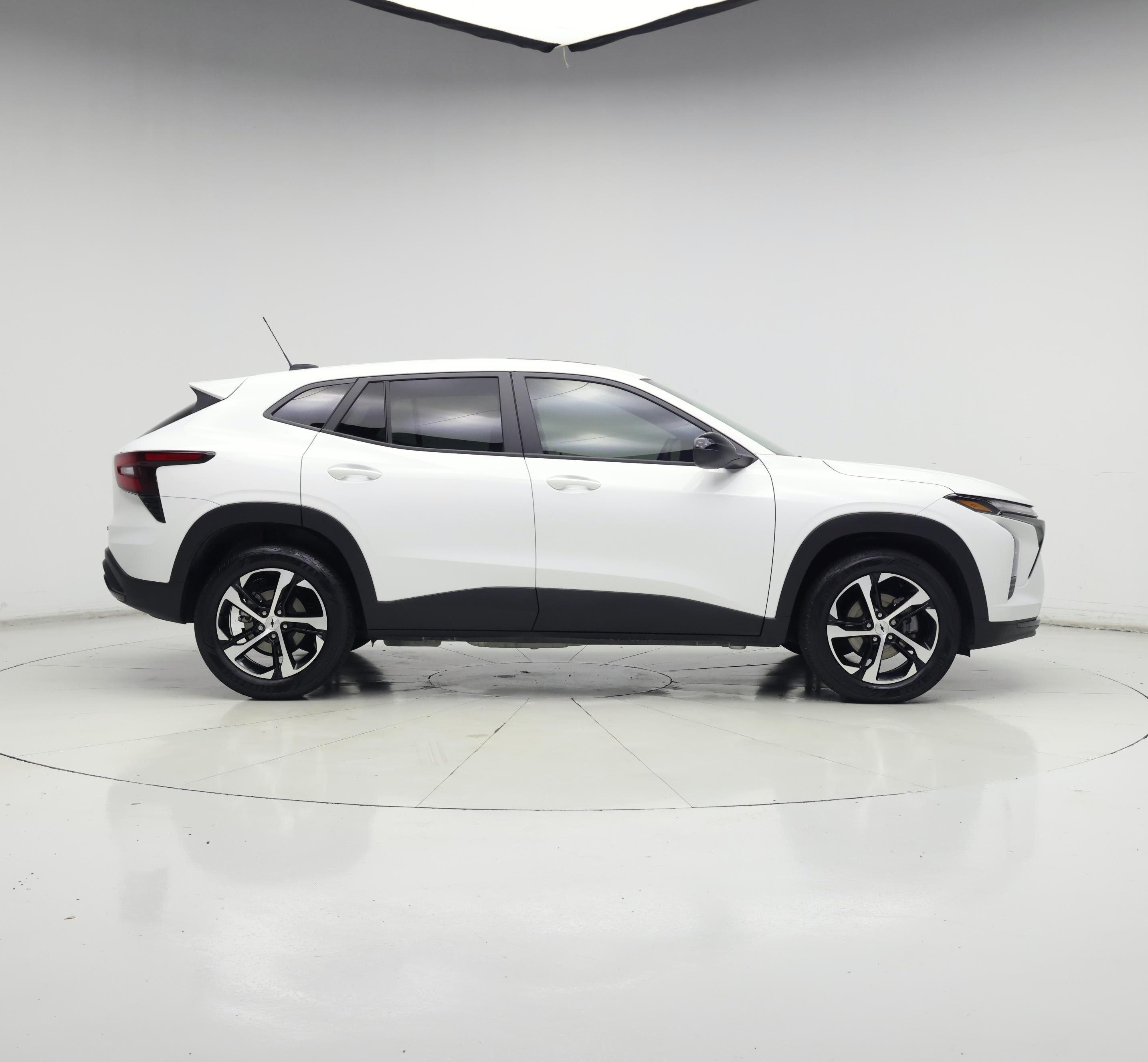 Thumbnail: 2025 Chevrolet Trax - 7