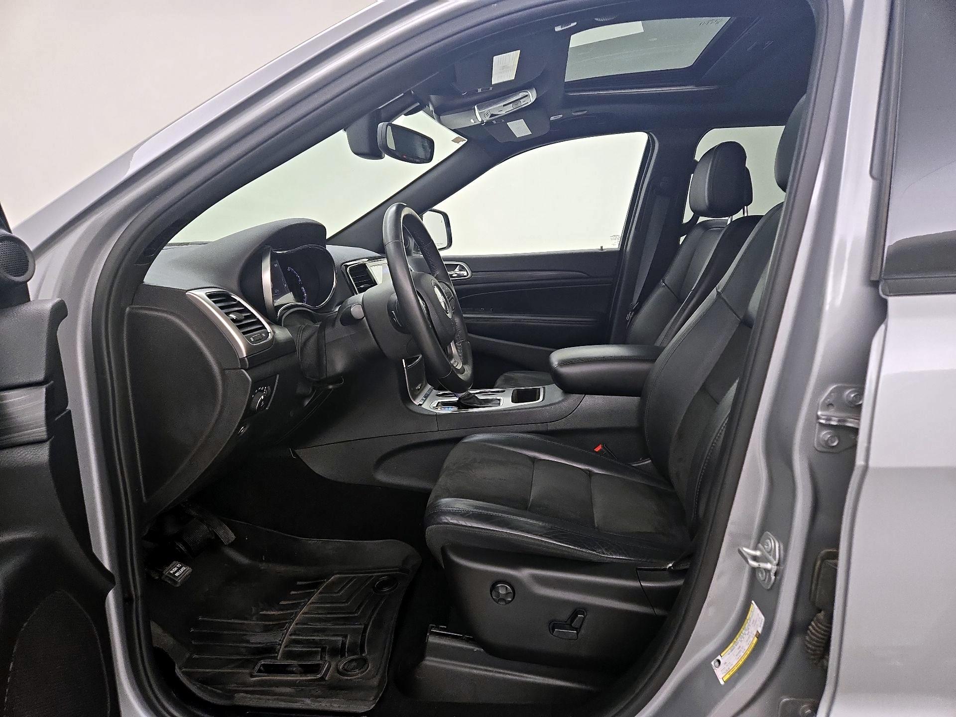 Thumbnail: 2019 Jeep Grand Cherokee - 11