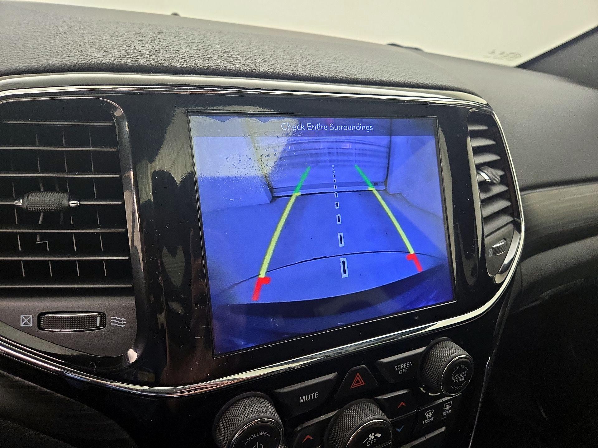 Thumbnail: 2019 Jeep Grand Cherokee - 15