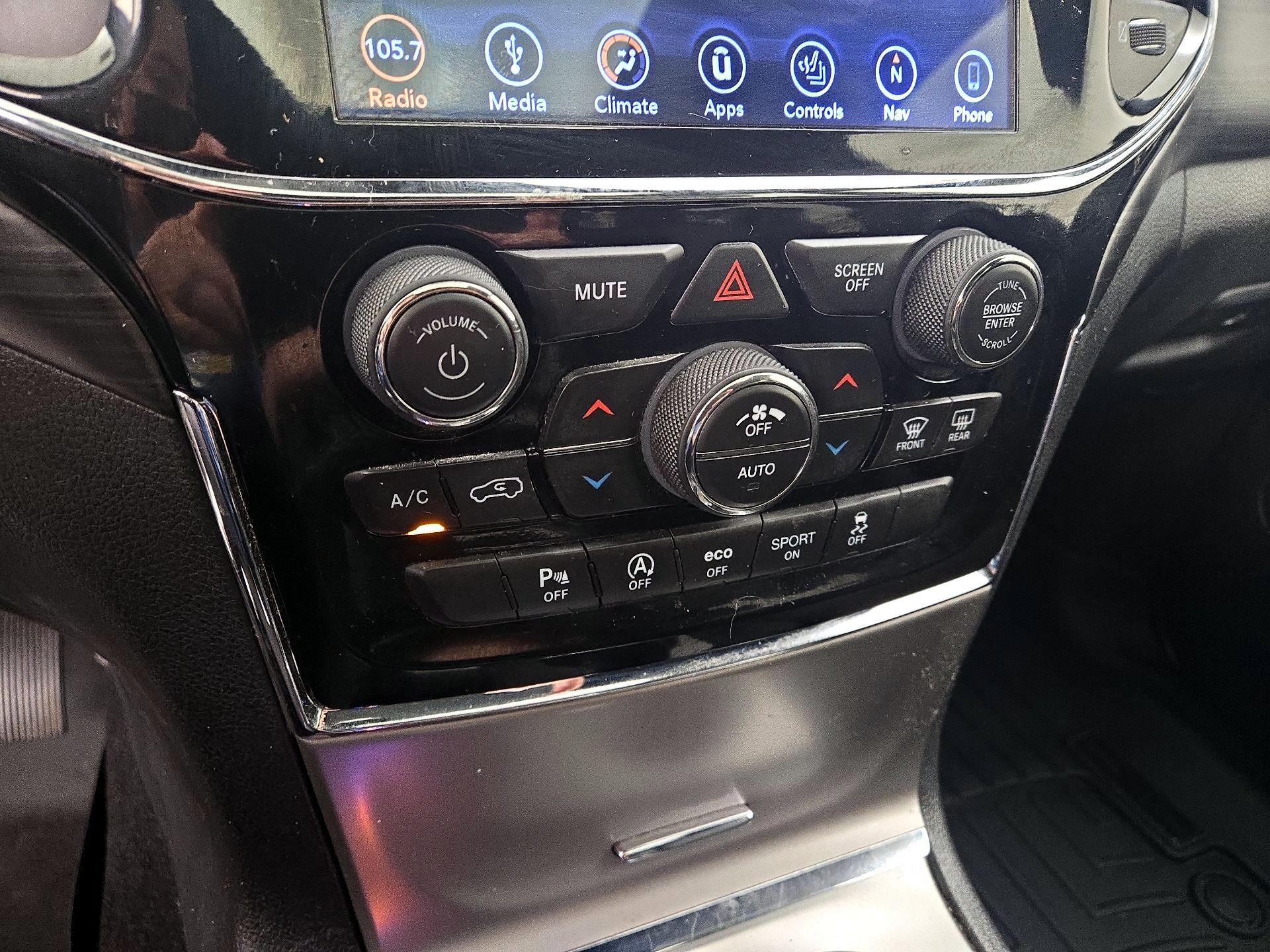 Thumbnail: 2019 Jeep Grand Cherokee - 17