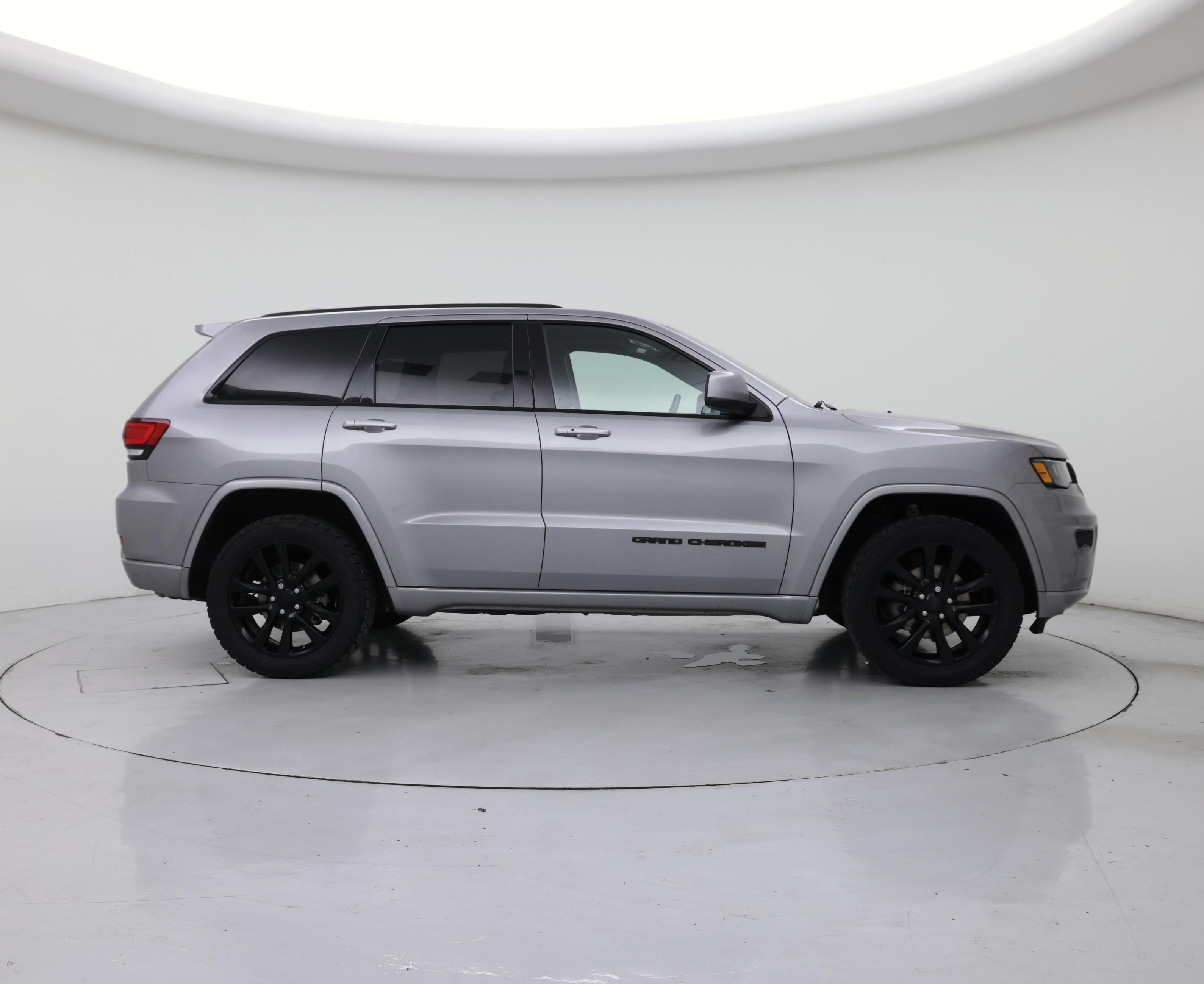 Thumbnail: 2019 Jeep Grand Cherokee - 7