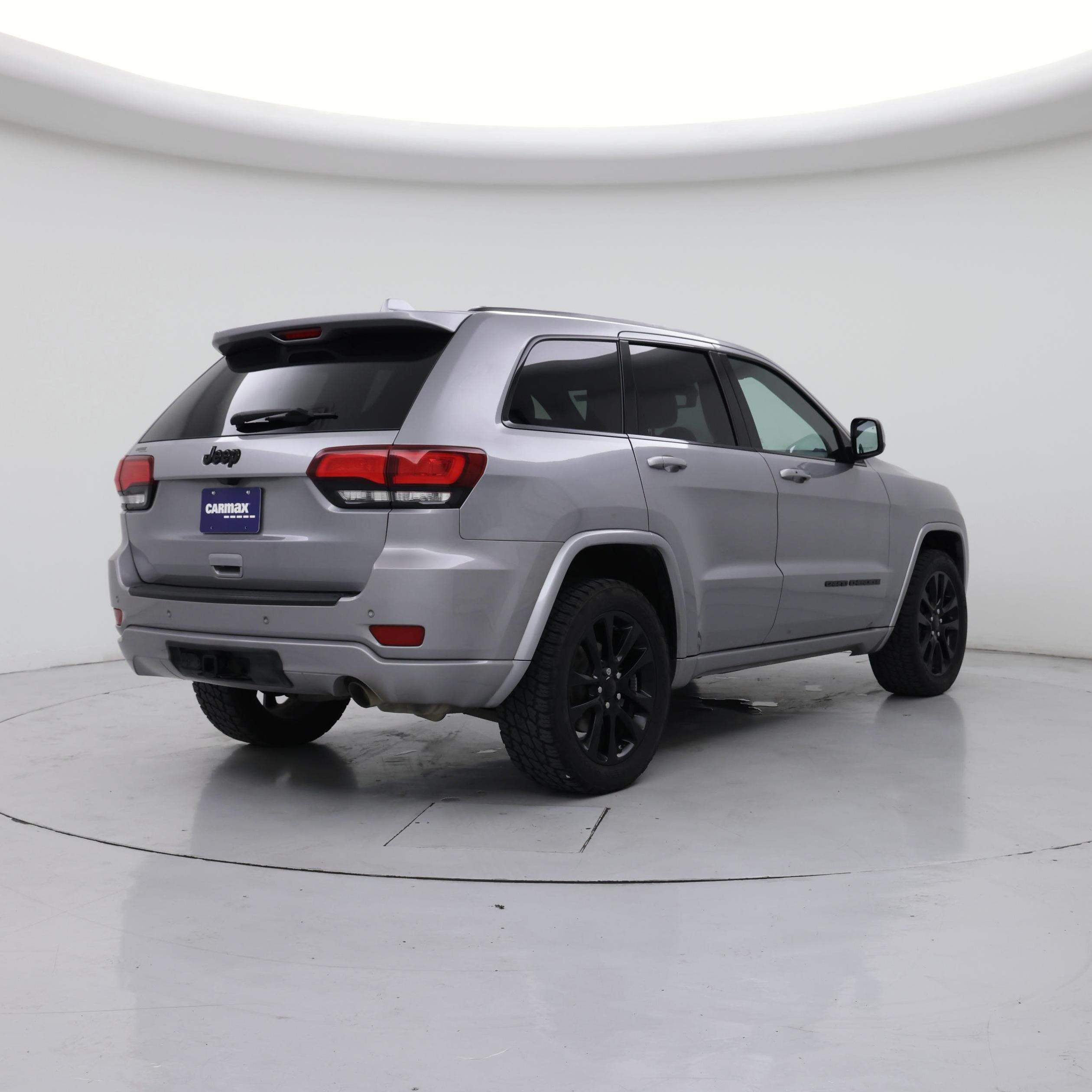 Thumbnail: 2019 Jeep Grand Cherokee - 8