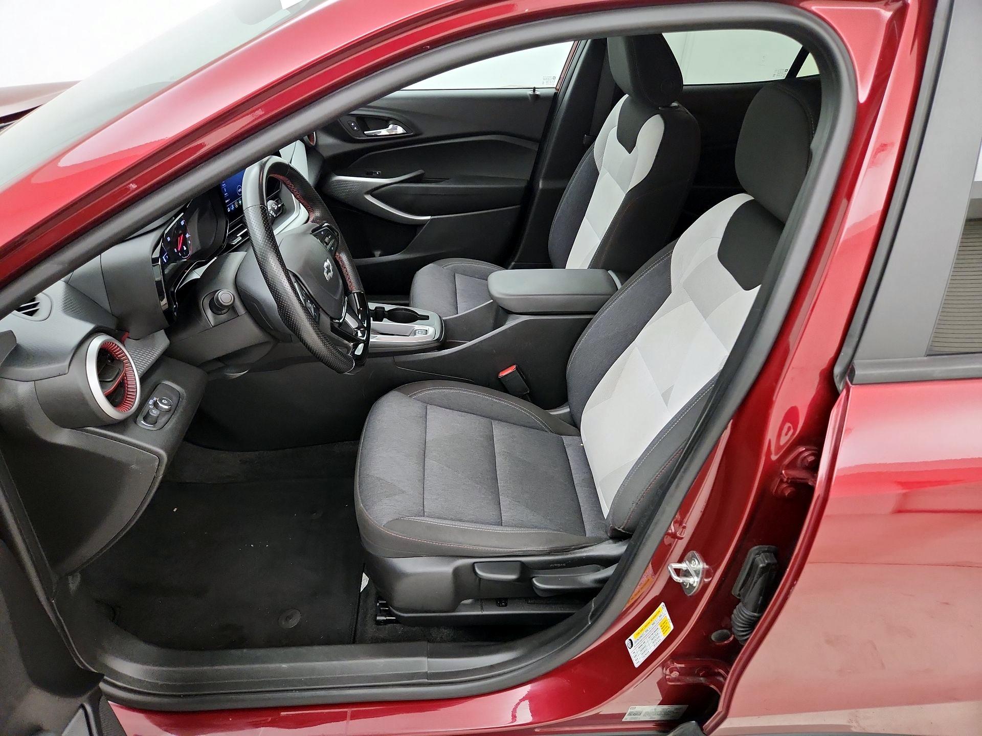 Thumbnail: 2024 Chevrolet Trax - 11