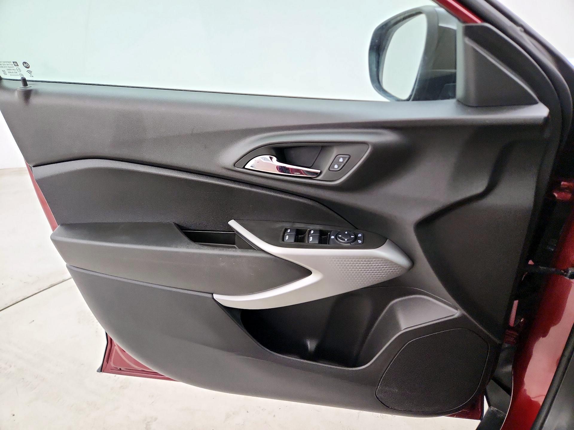 Thumbnail: 2024 Chevrolet Trax - 12