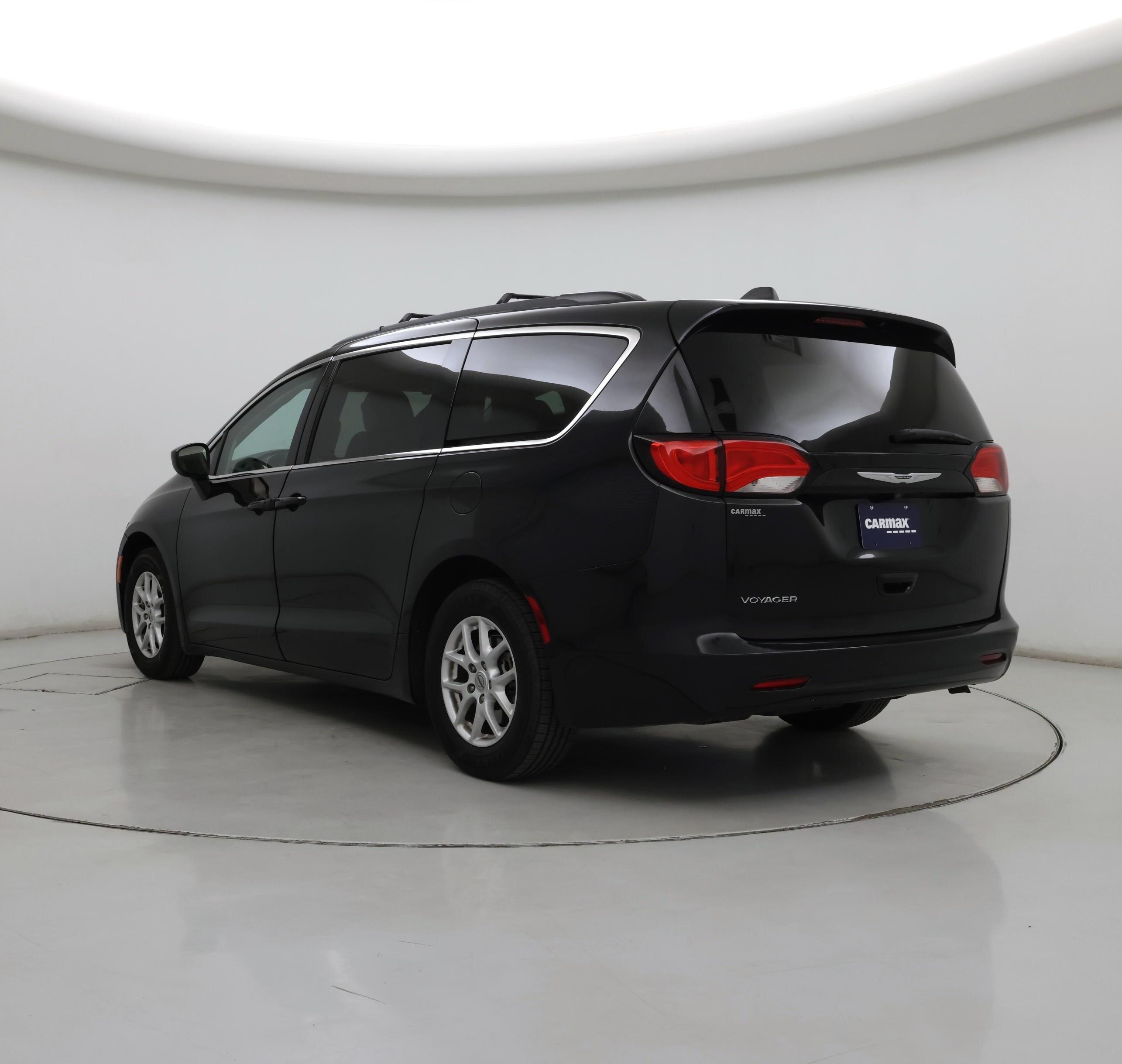 Thumbnail: 2021 Chrysler Voyager - 2