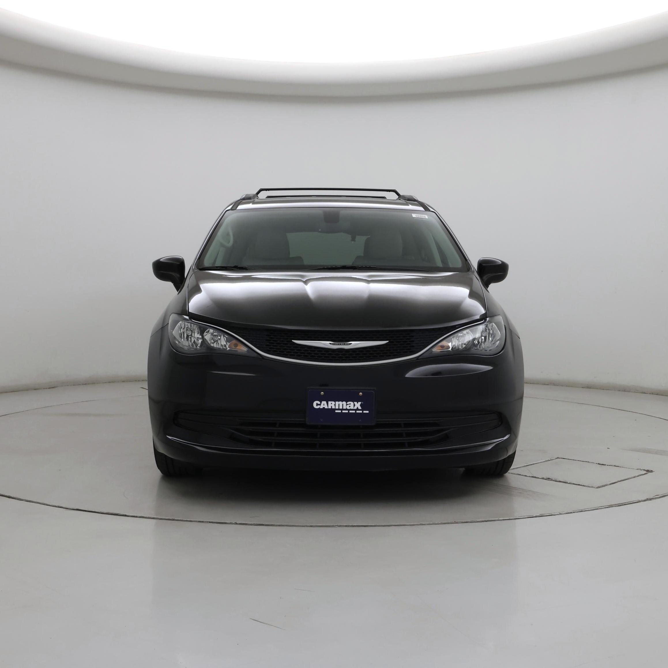 Thumbnail: 2021 Chrysler Voyager - 5