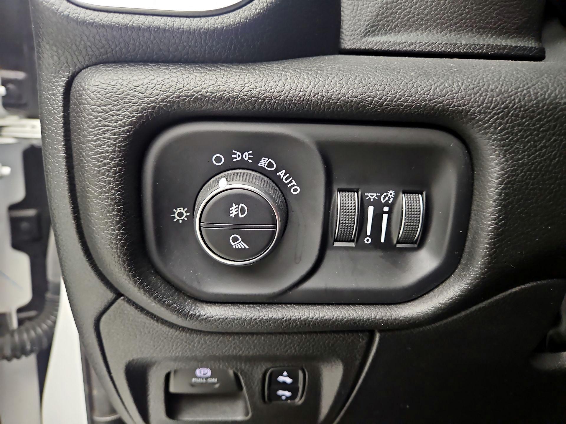 Thumbnail: 2025 RAM 1500 - 13