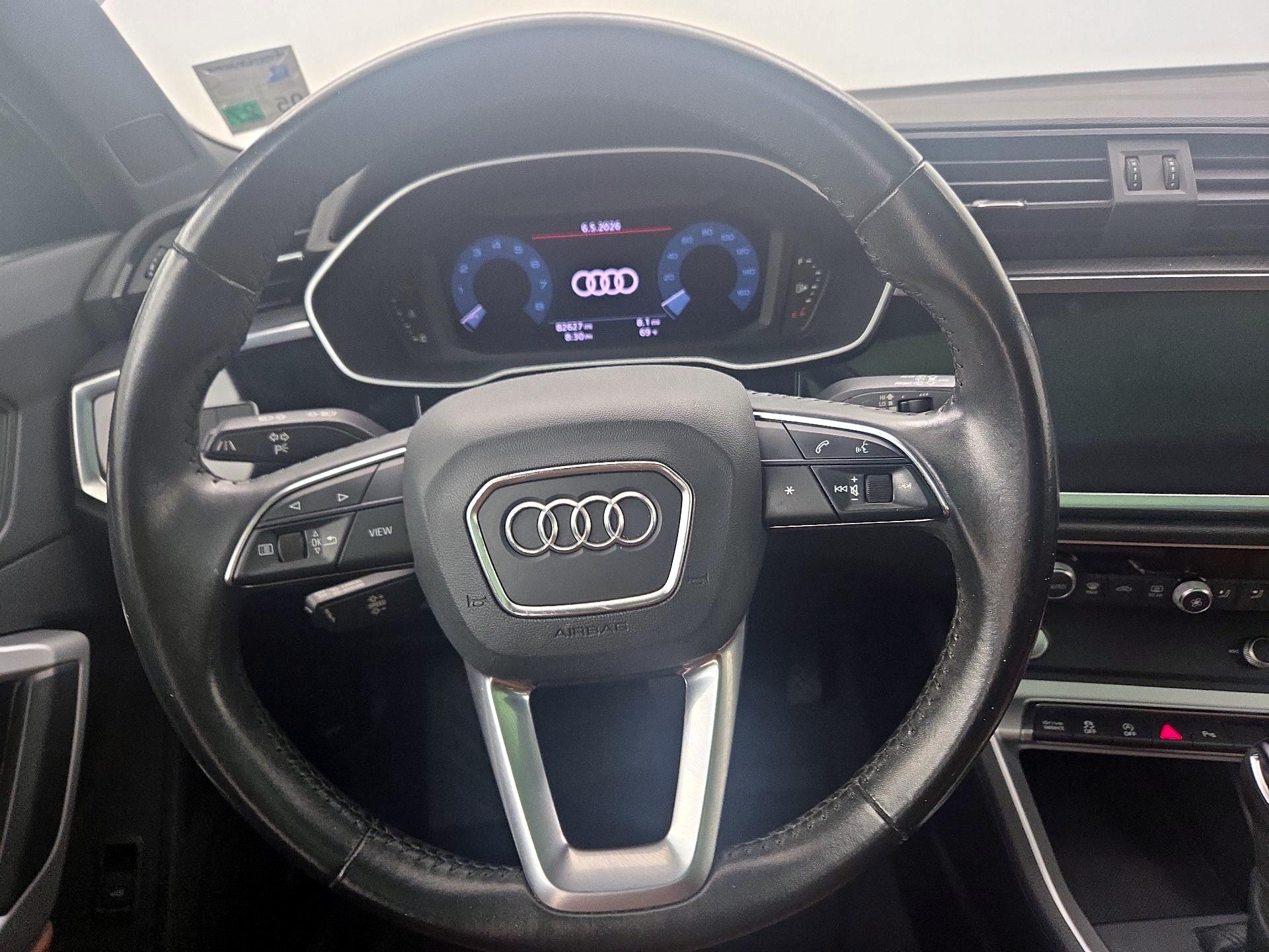 Thumbnail: 2020 Audi Q3 - 10