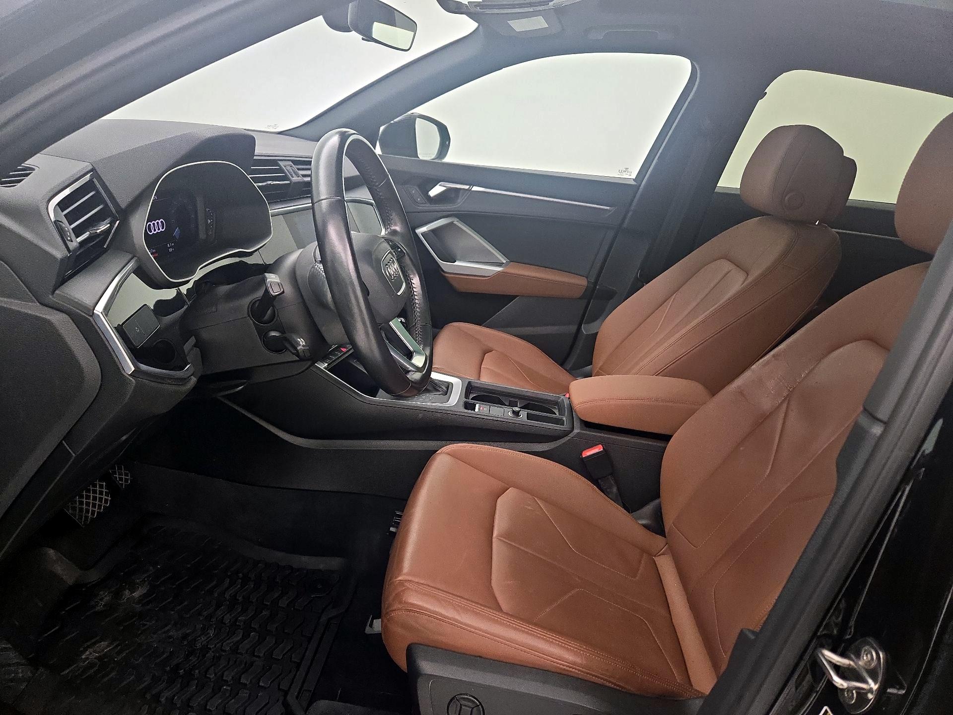 Thumbnail: 2020 Audi Q3 - 11