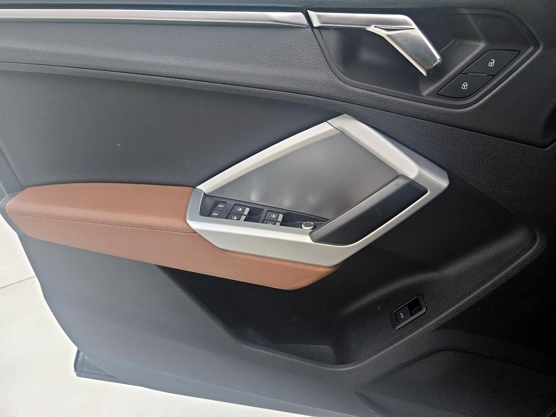 Thumbnail: 2020 Audi Q3 - 12