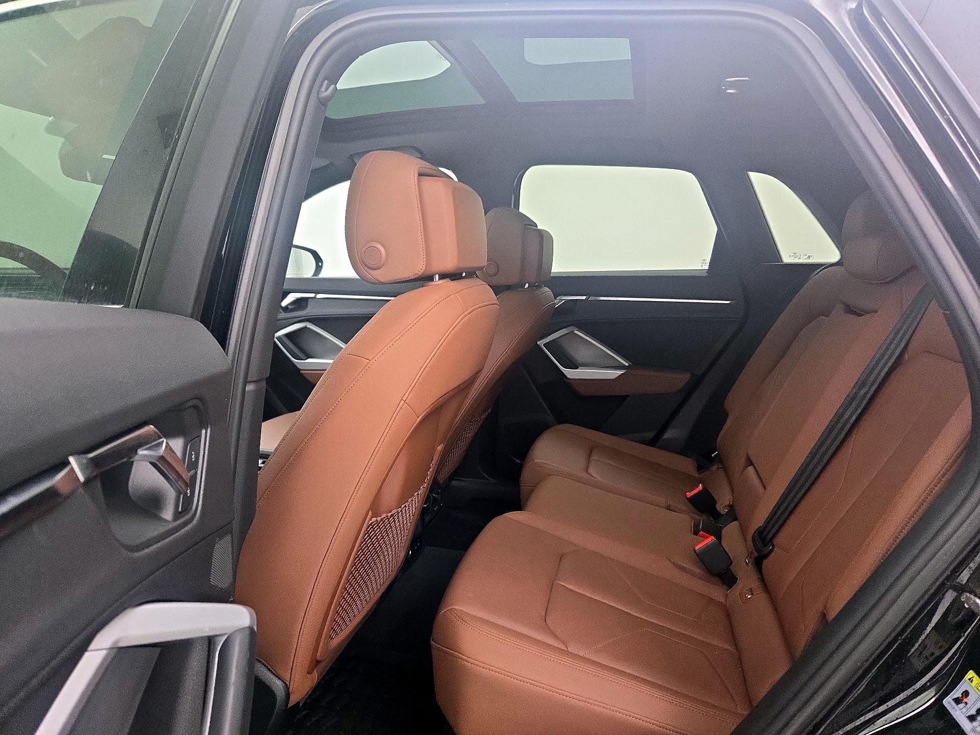Thumbnail: 2020 Audi Q3 - 20