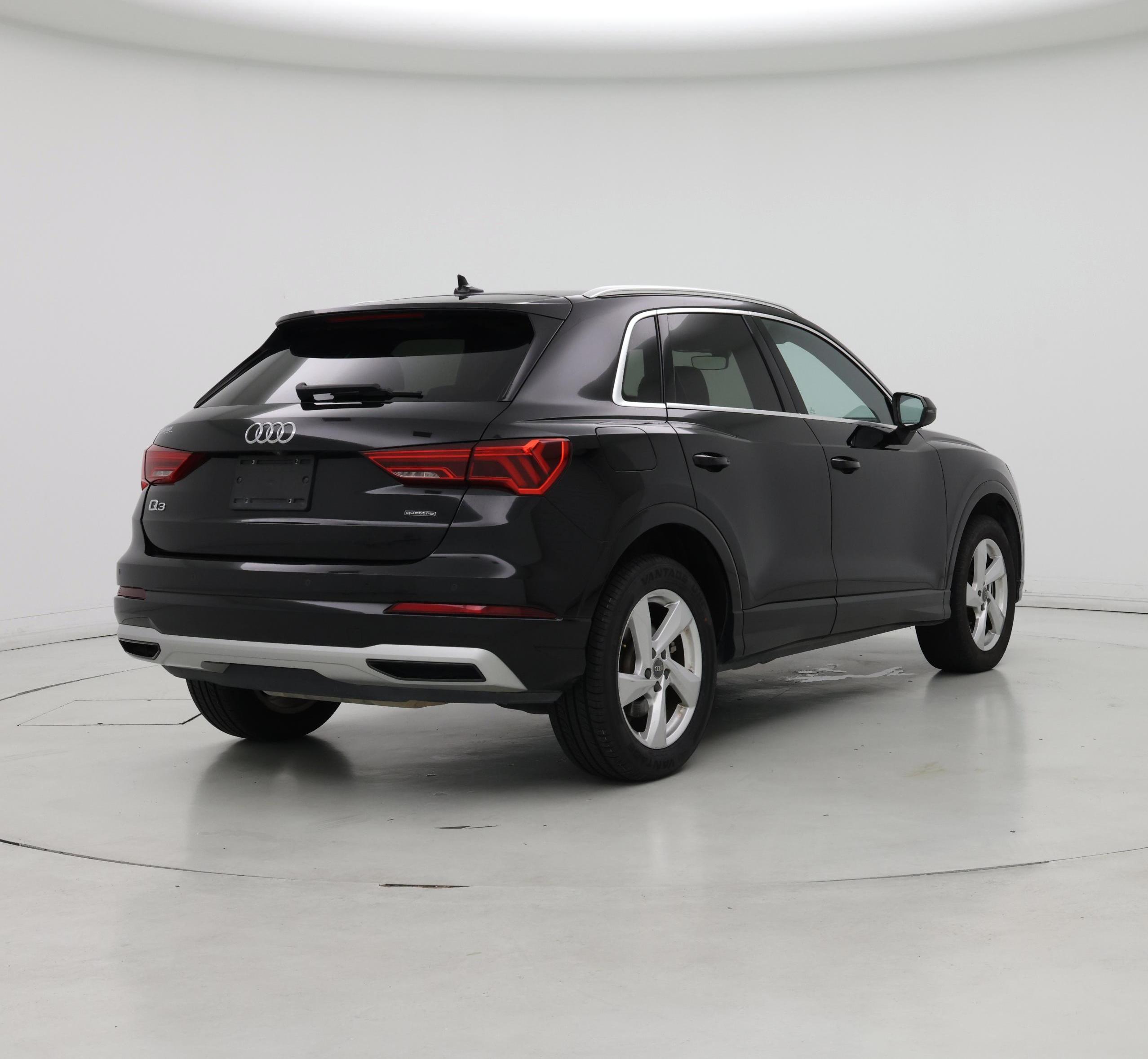 Thumbnail: 2020 Audi Q3 - 8