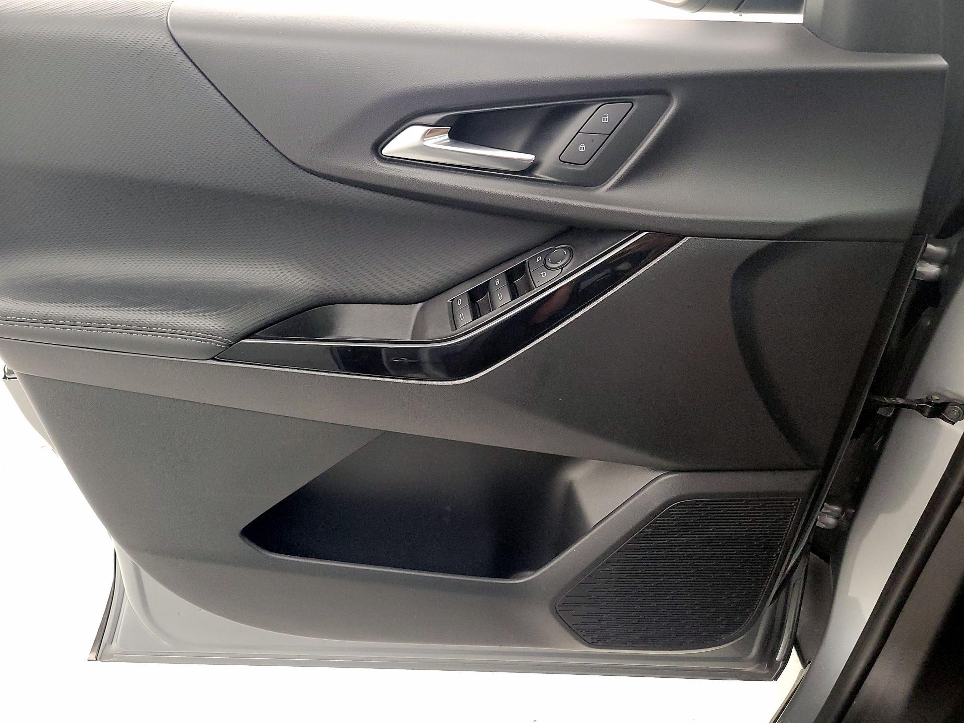 Thumbnail: 2025 Chevrolet Equinox - 12