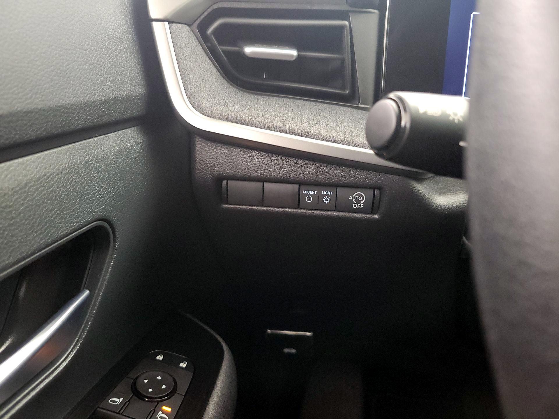 Thumbnail: 2026 Nissan Kicks - 13