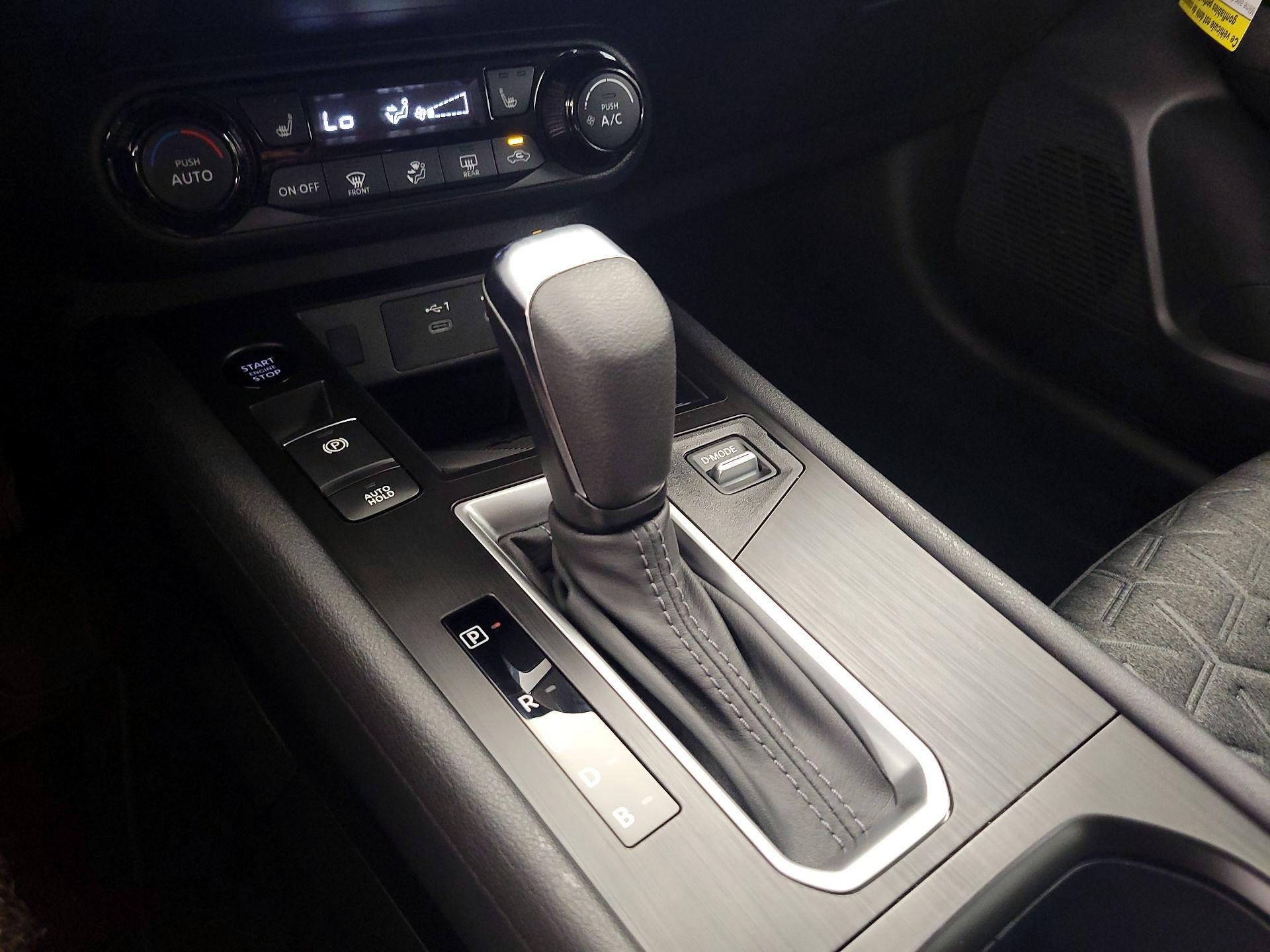 Thumbnail: 2026 Nissan Kicks - 17