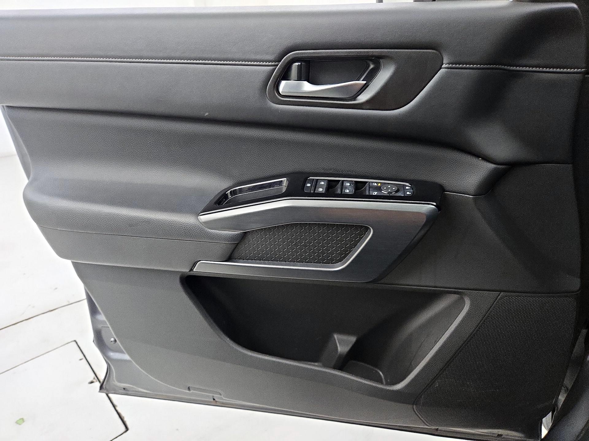 Thumbnail: 2024 Nissan Pathfinder - 12