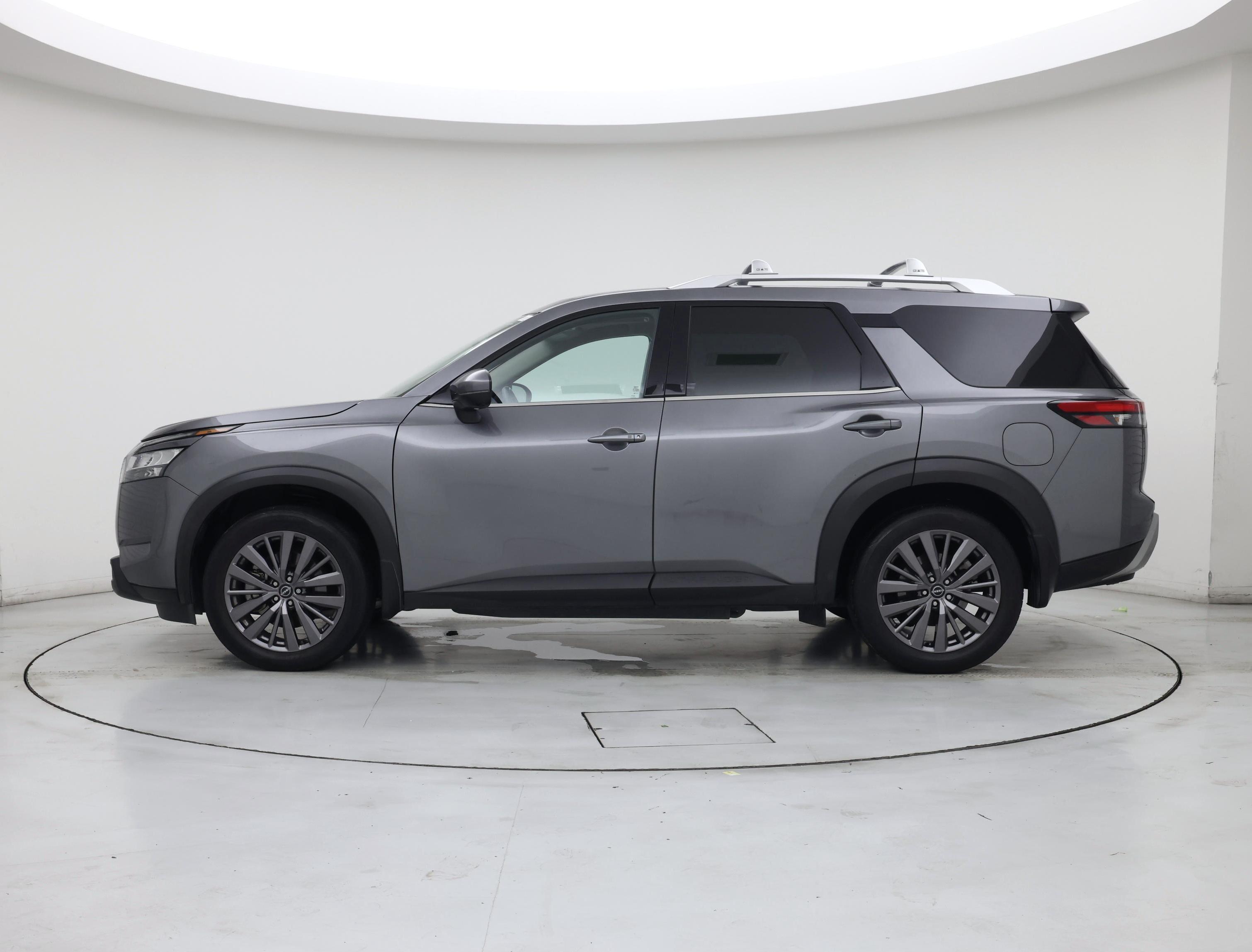 Thumbnail: 2024 Nissan Pathfinder - 3