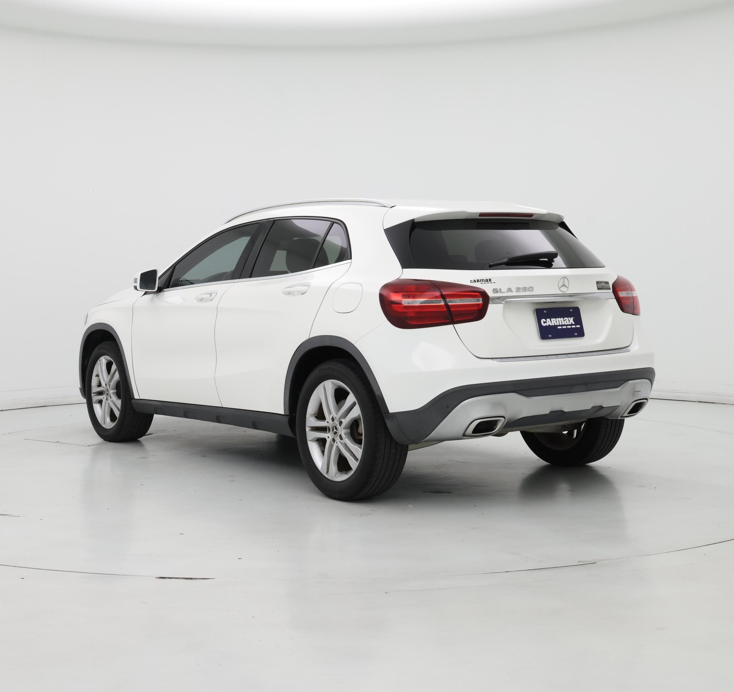 Thumbnail: 2019 Mercedes-Benz GLA - 2