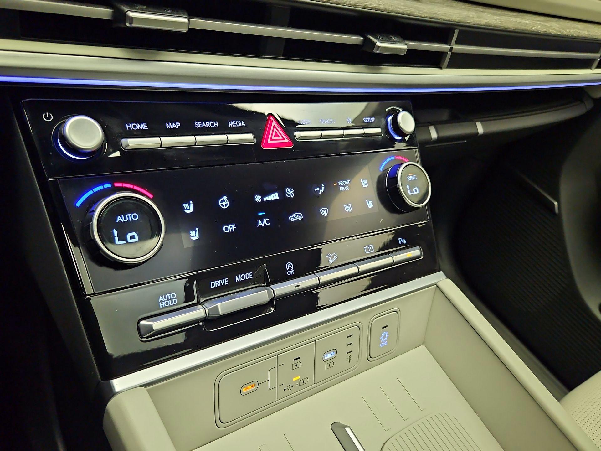 Thumbnail: 2025 Hyundai Santa Fe - 17