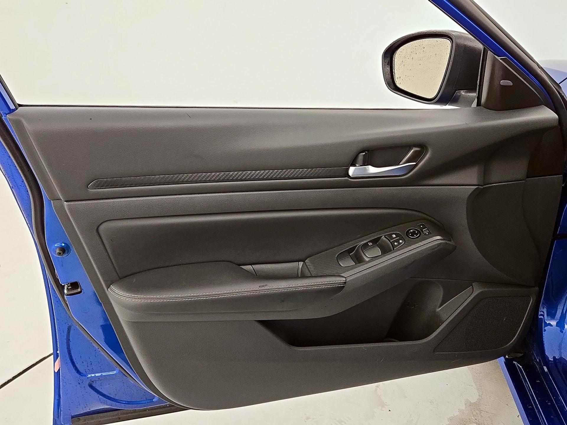 Thumbnail: 2025 Nissan Altima - 12