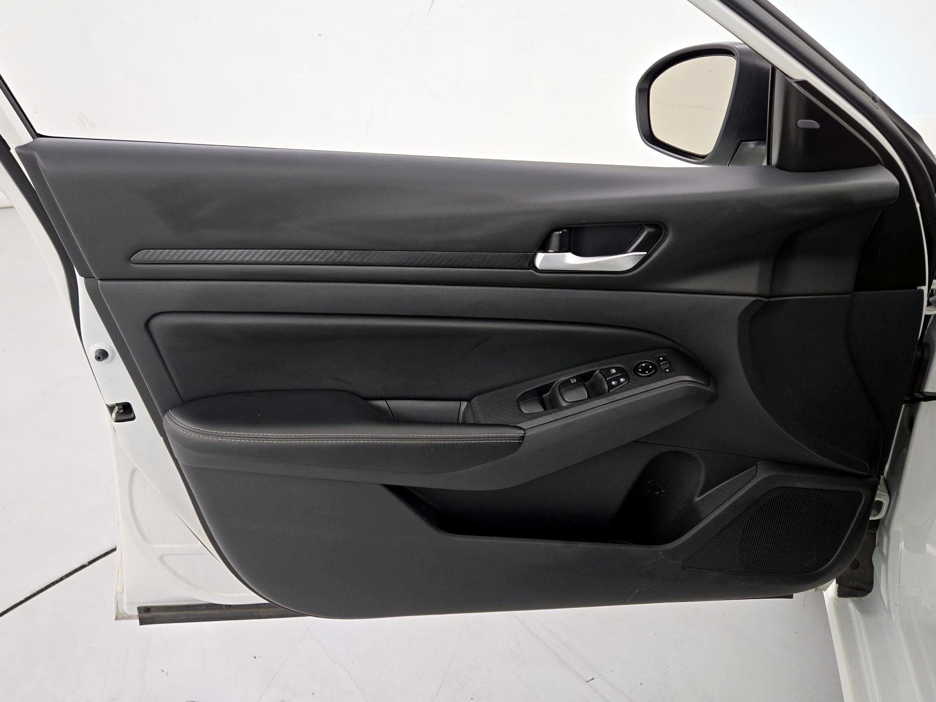 Thumbnail: 2025 Nissan Altima - 12