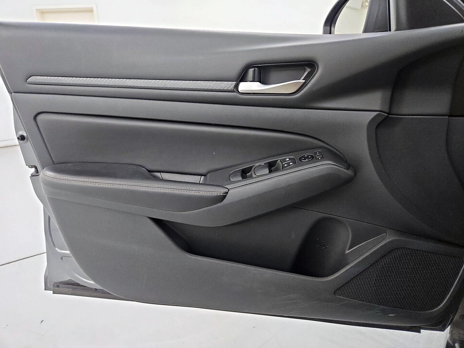 Thumbnail: 2025 Nissan Altima - 12