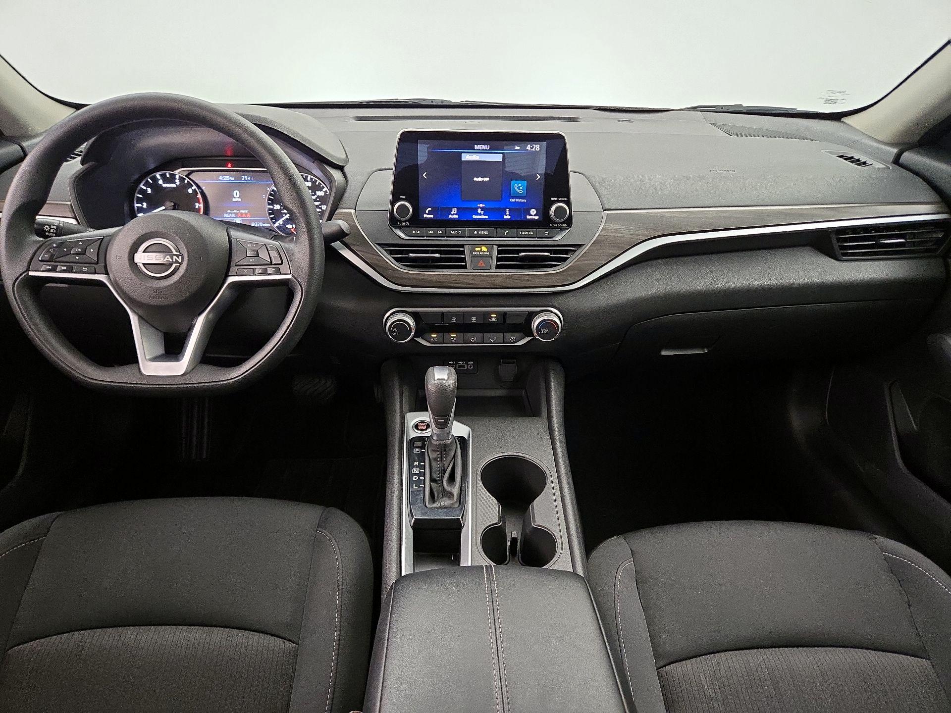 Thumbnail: 2025 Nissan Altima - 9