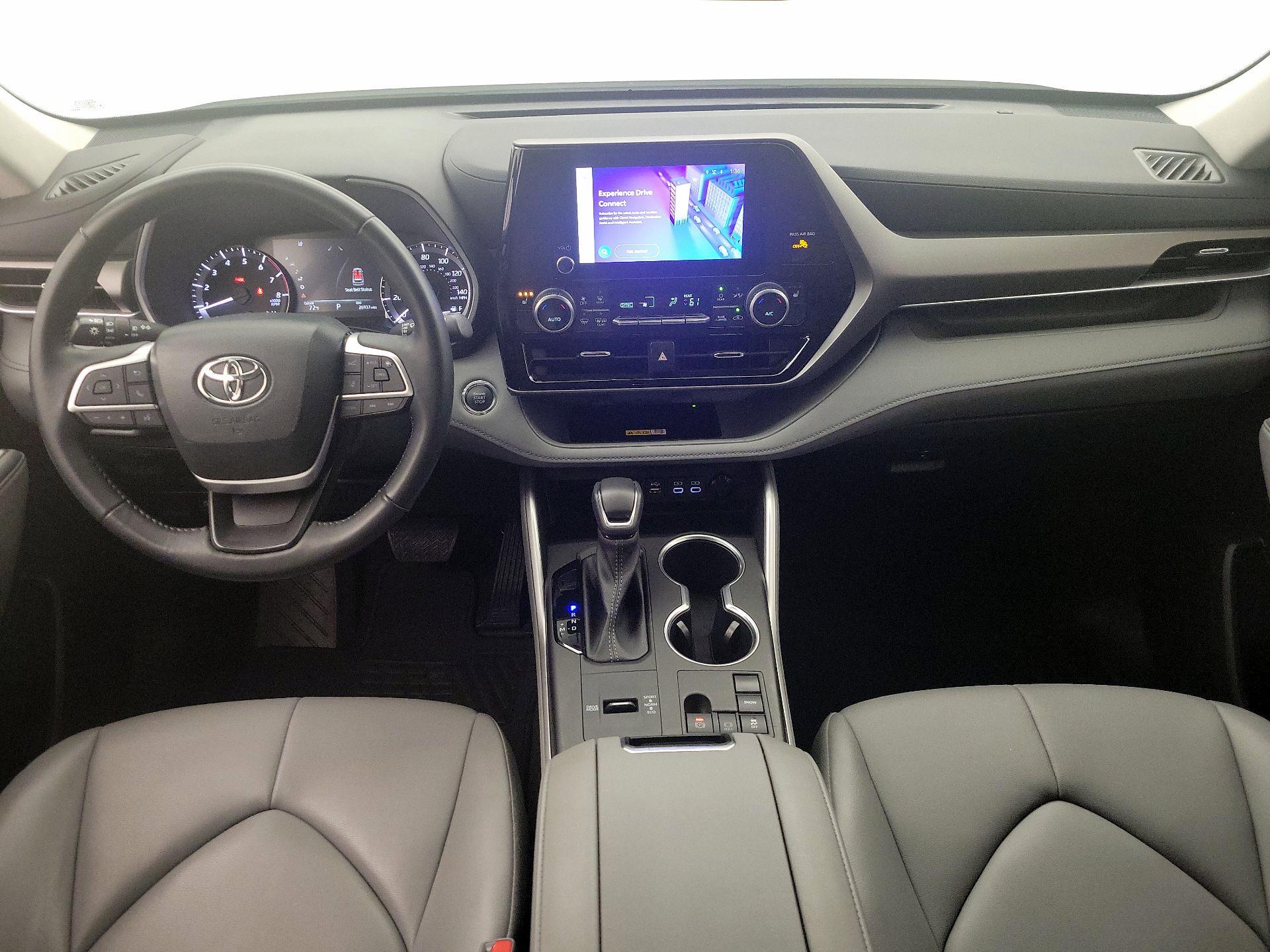 Thumbnail: 2023 Toyota Highlander - 9