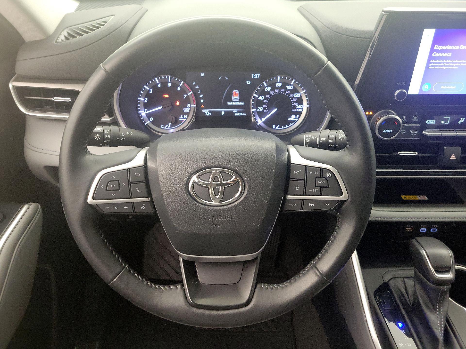 Thumbnail: 2023 Toyota Highlander - 10