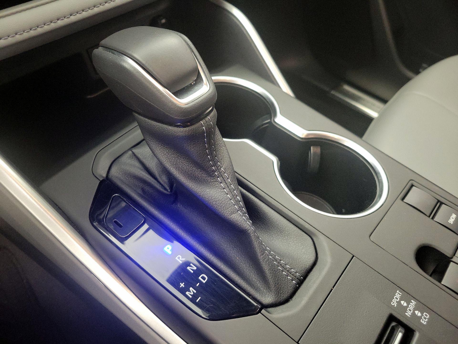 Thumbnail: 2023 Toyota Highlander - 17