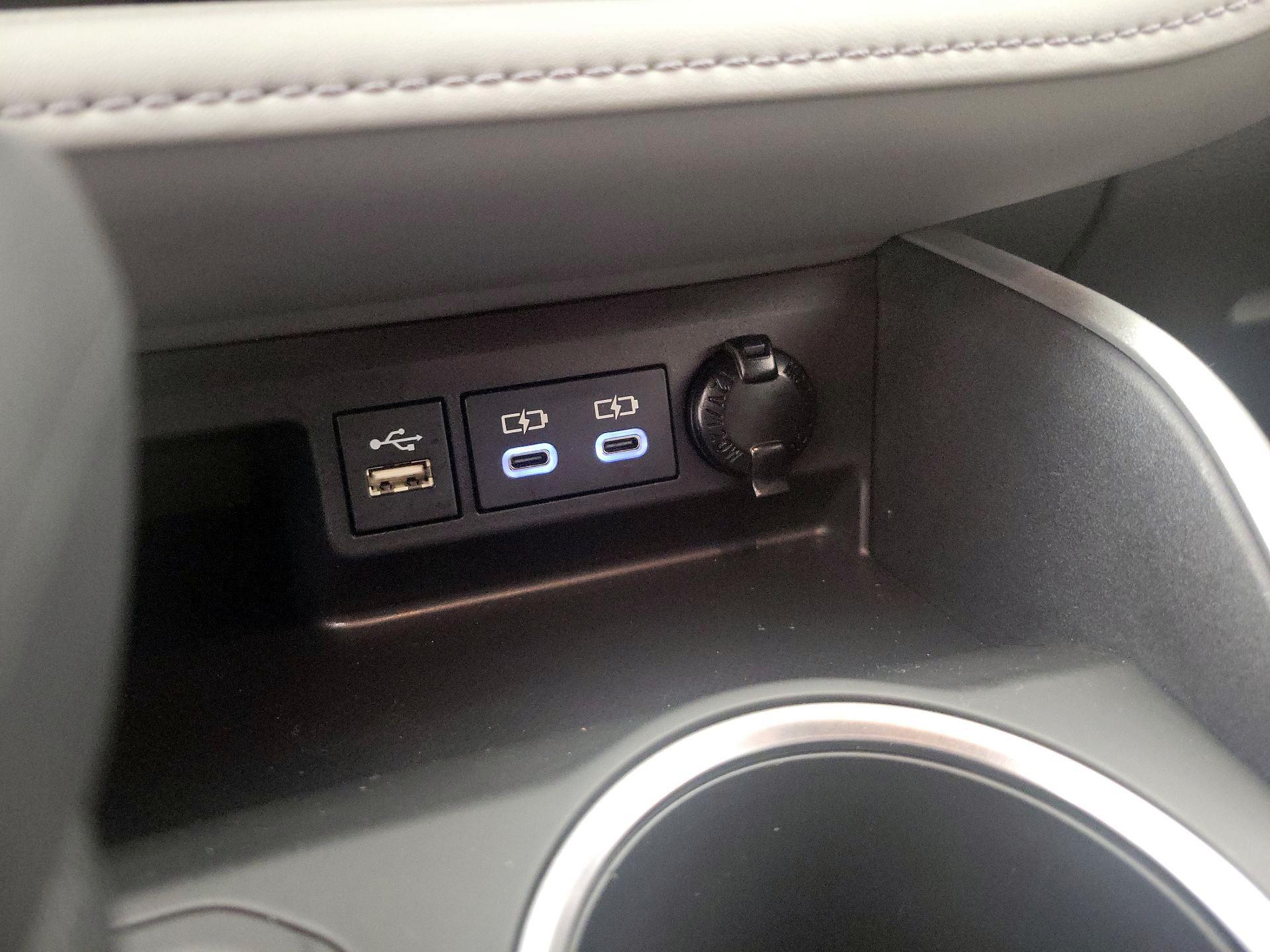 Thumbnail: 2023 Toyota Highlander - 18