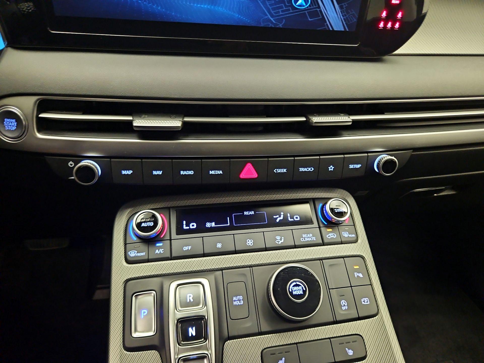 Thumbnail: 2024 Hyundai Palisade - 16