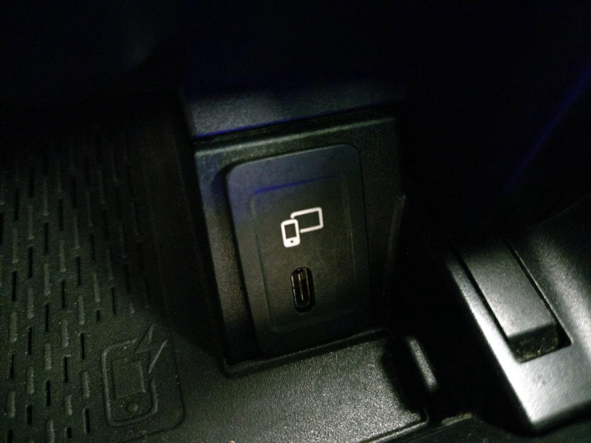 Thumbnail: 2020 Mercedes-Benz GLC - 18