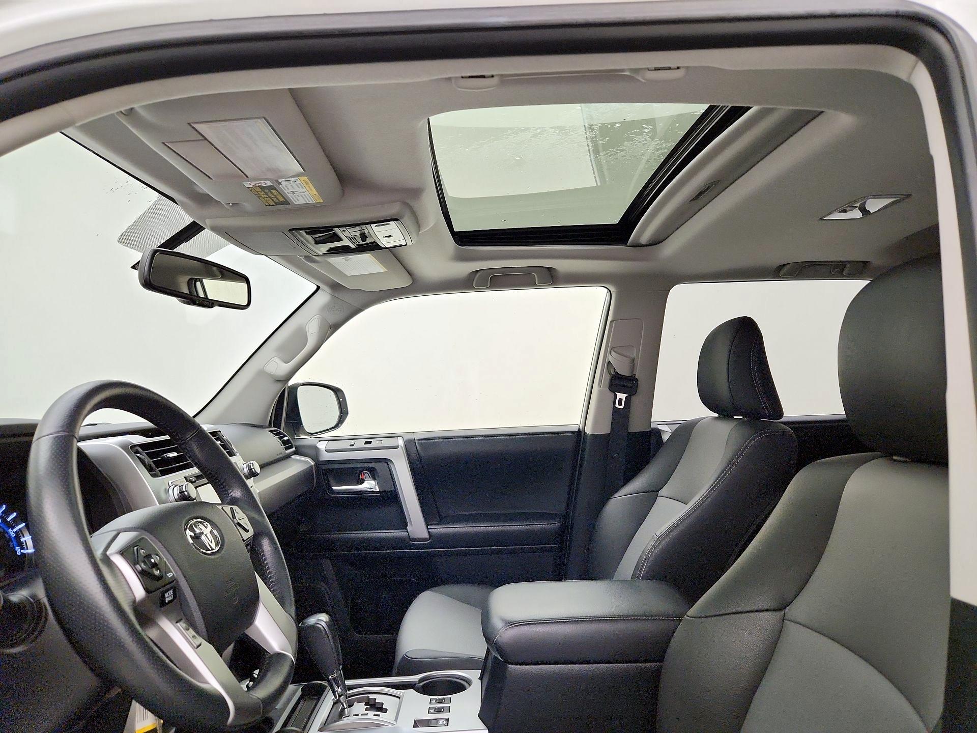 Thumbnail: 2019 Toyota 4Runner - 19