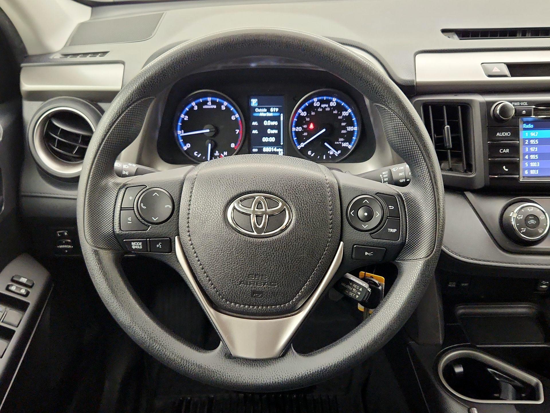 Thumbnail: 2017 Toyota RAV4 - 10