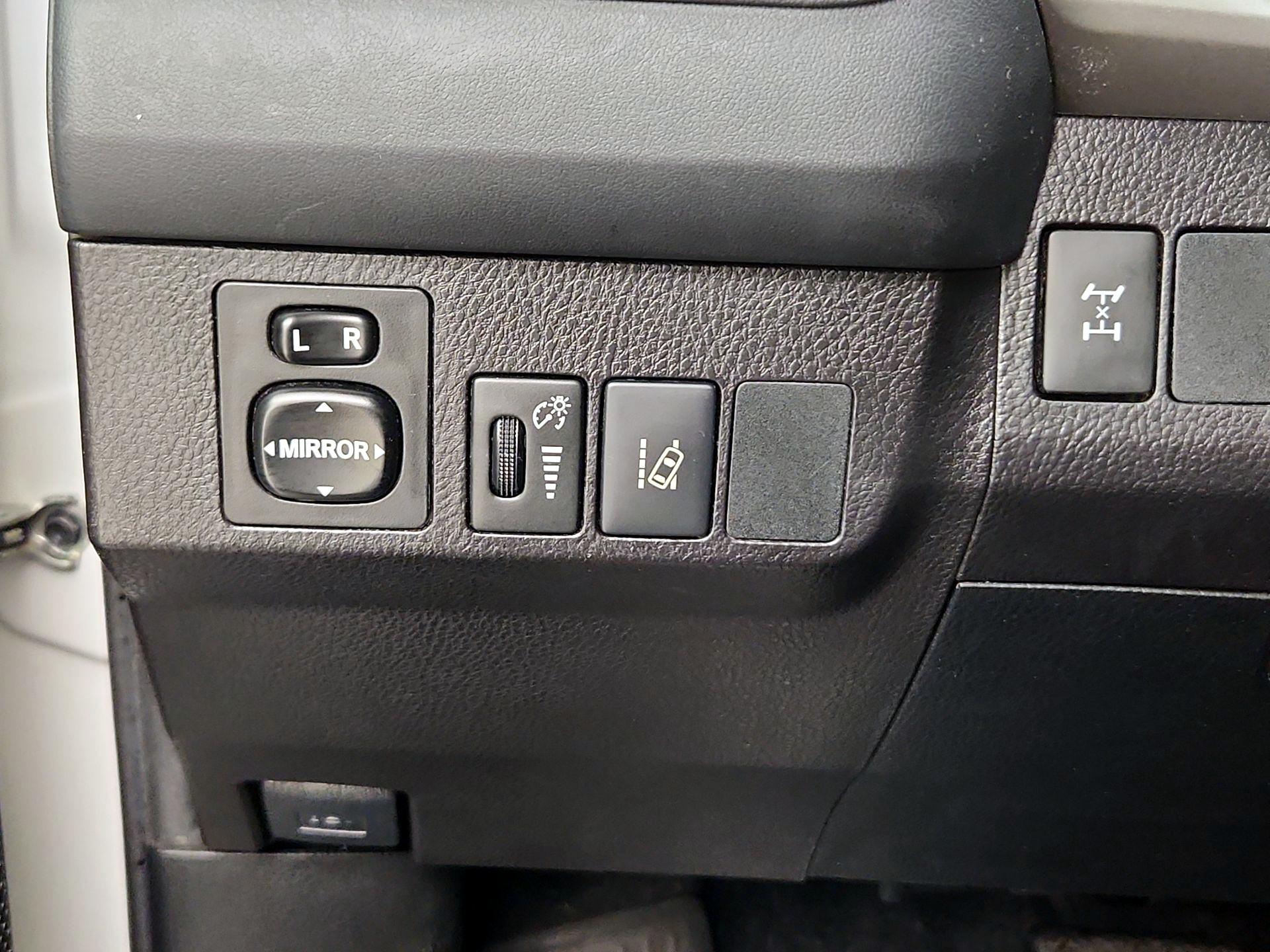 Thumbnail: 2017 Toyota RAV4 - 13