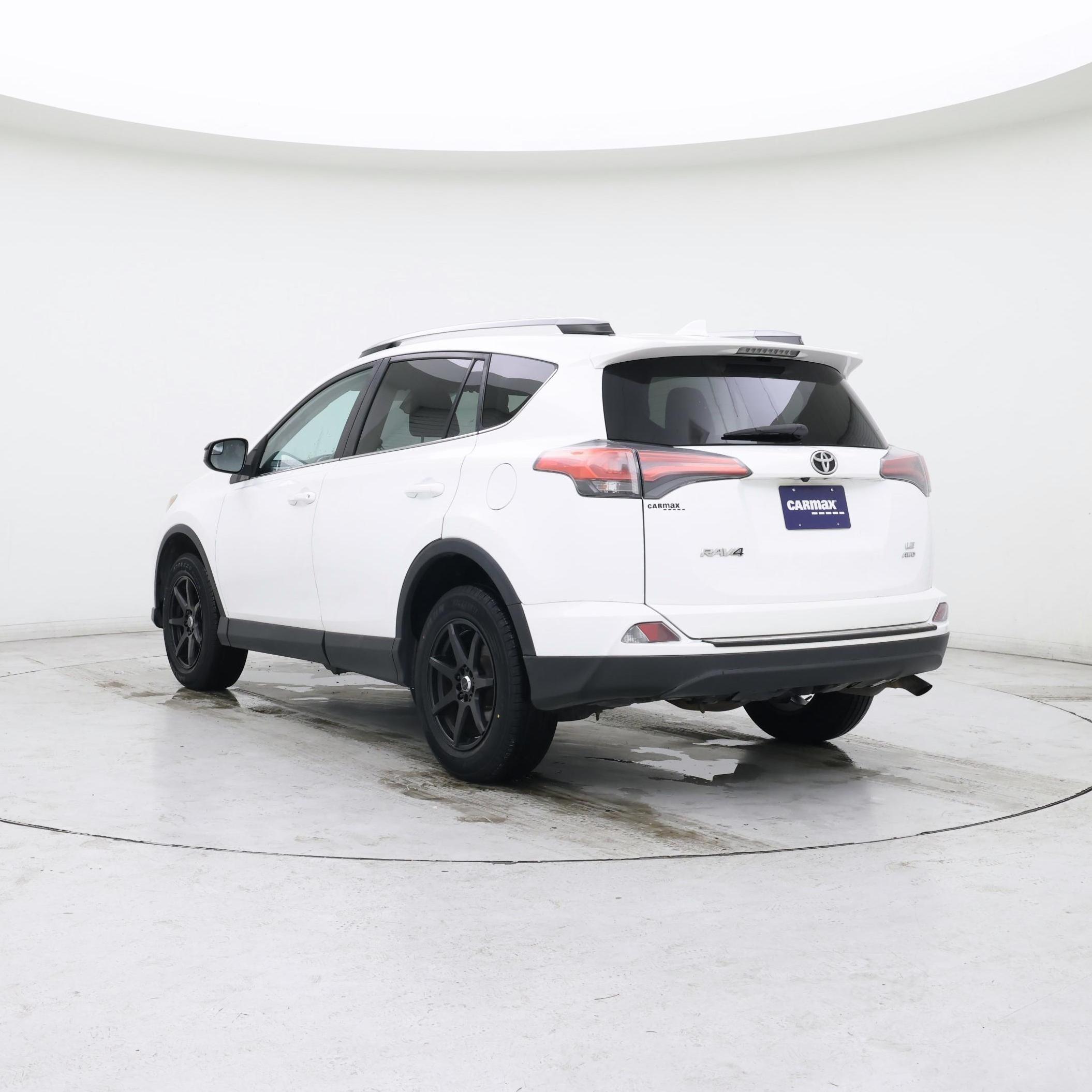 Thumbnail: 2017 Toyota RAV4 - 2