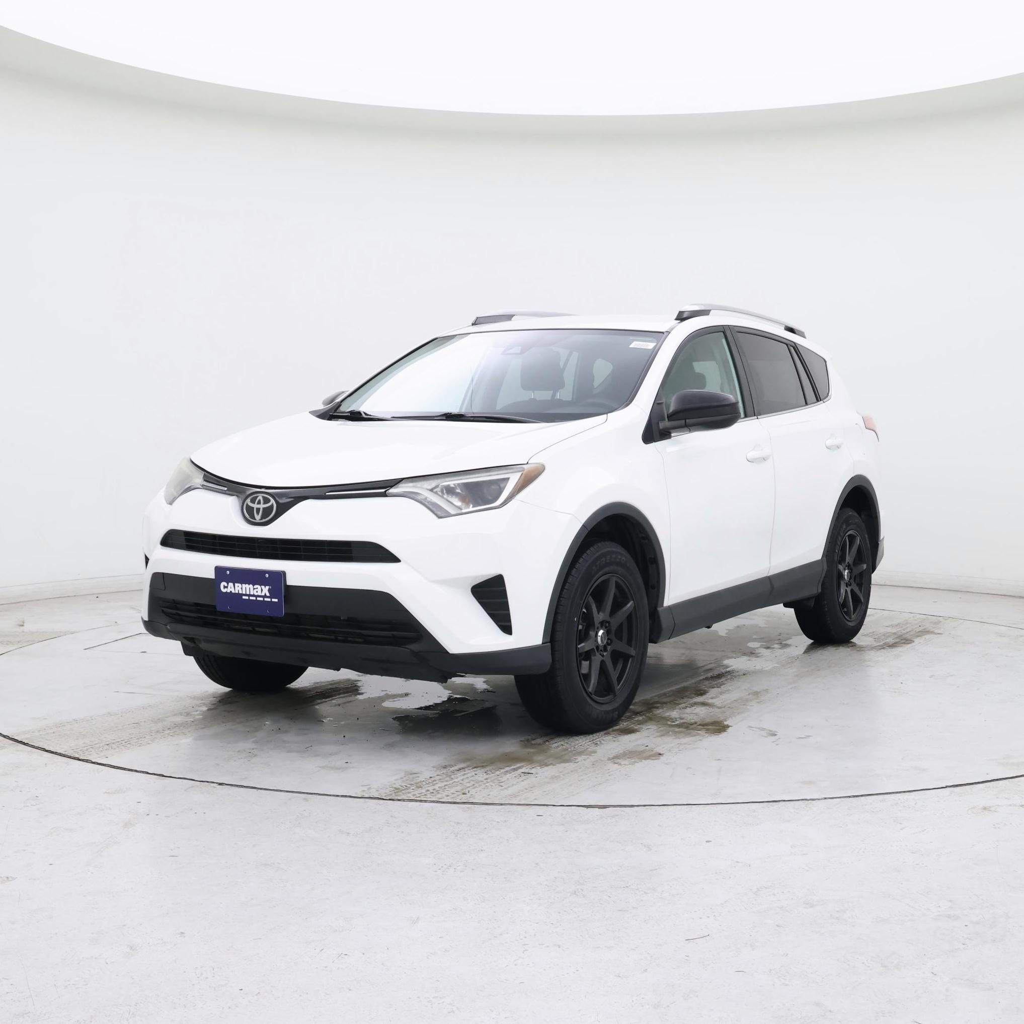 Thumbnail: 2017 Toyota RAV4 - 4