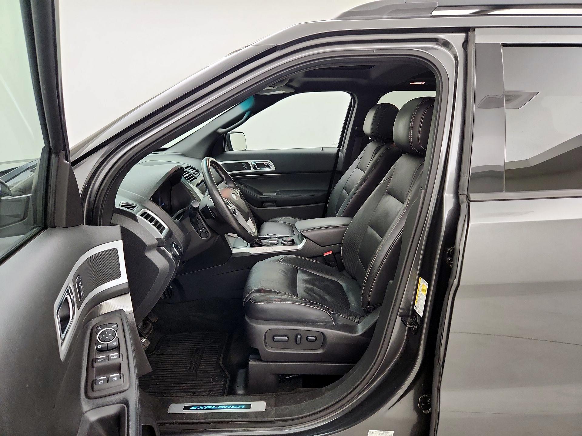 Thumbnail: 2015 Ford Explorer - 11