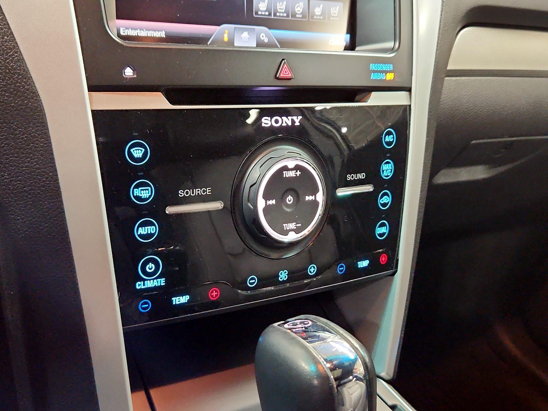 Thumbnail: 2015 Ford Explorer - 16