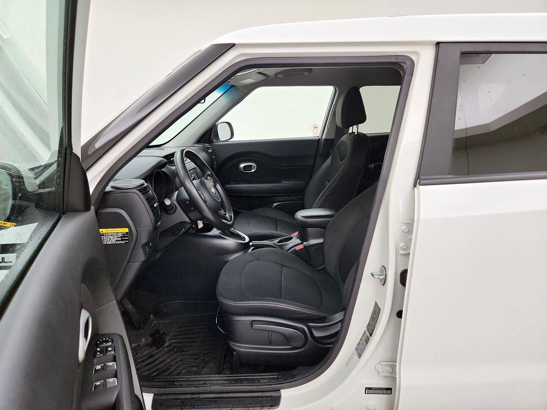 Thumbnail: 2017 Kia Soul - 11