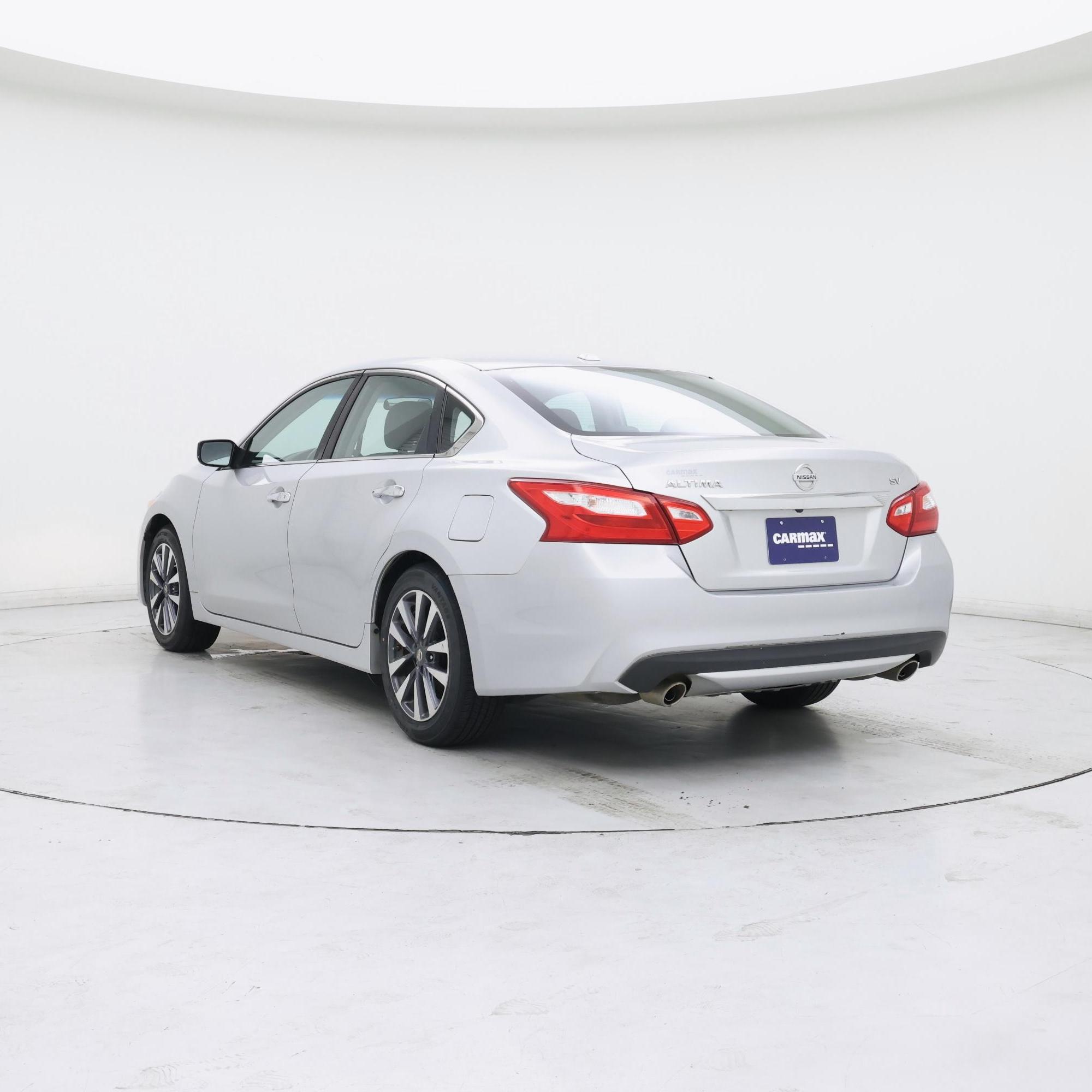 Thumbnail: 2017 Nissan Altima - 2