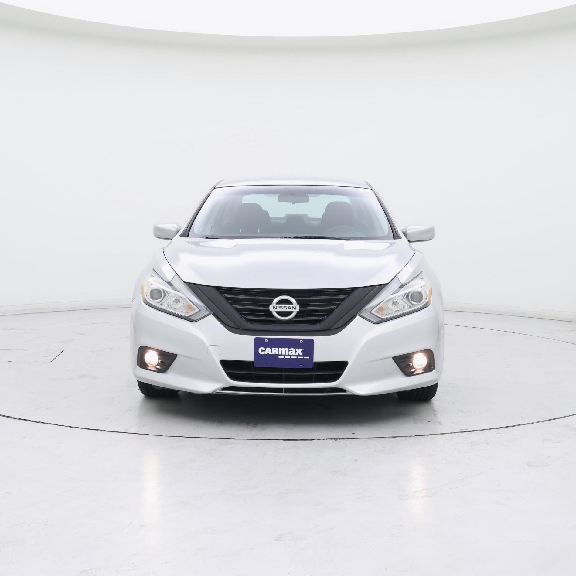 Thumbnail: 2017 Nissan Altima - 5