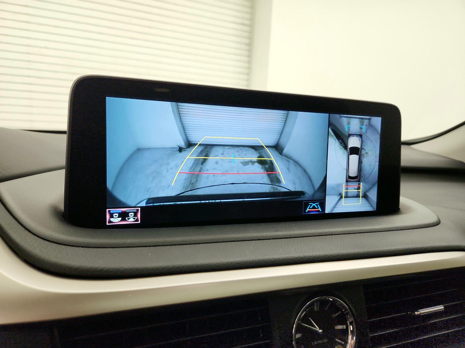 Thumbnail: 2022 Lexus RX - 15