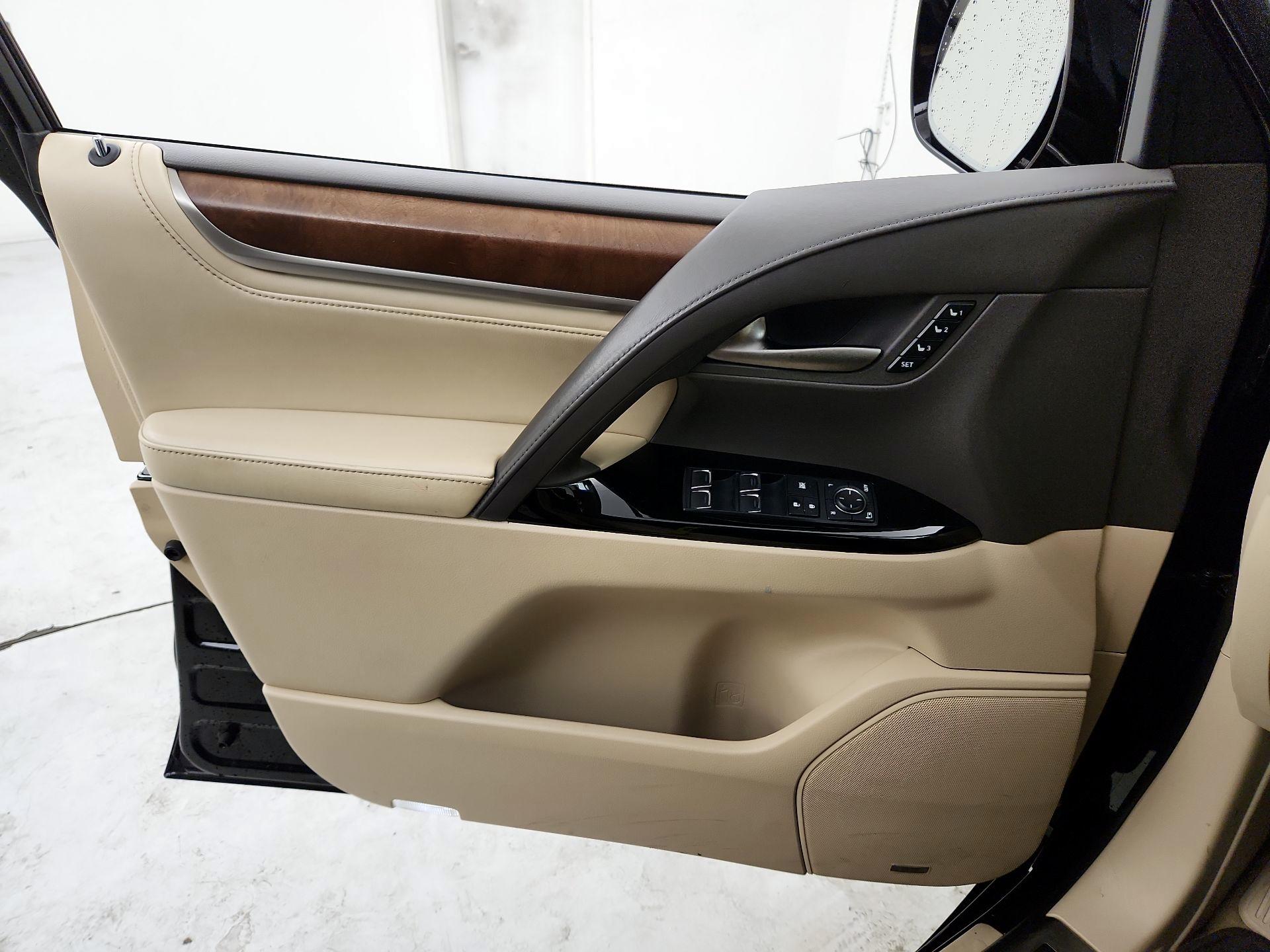 Thumbnail: 2017 Lexus LX - 12