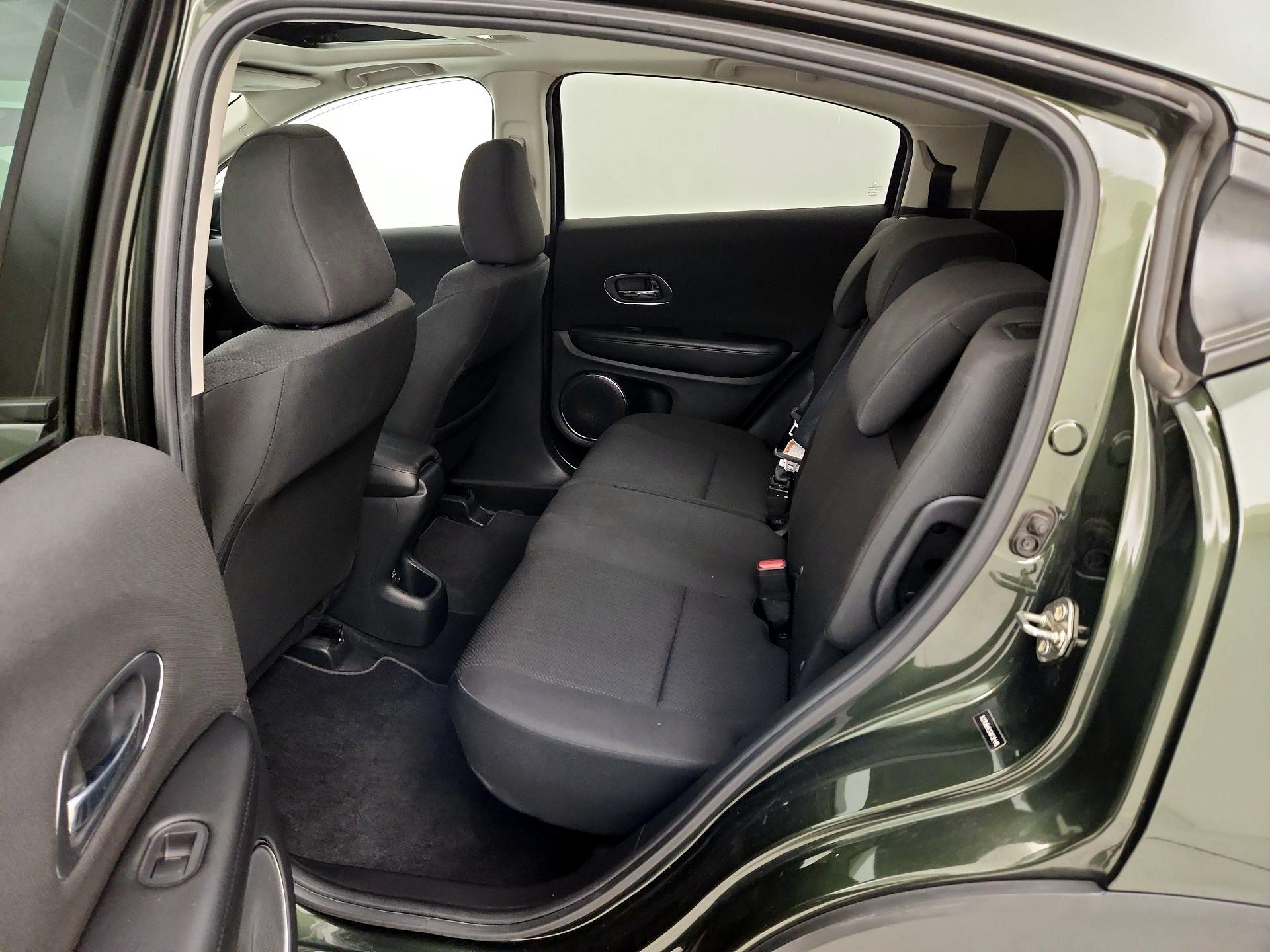 Thumbnail: 2016 Honda HR-V - 20