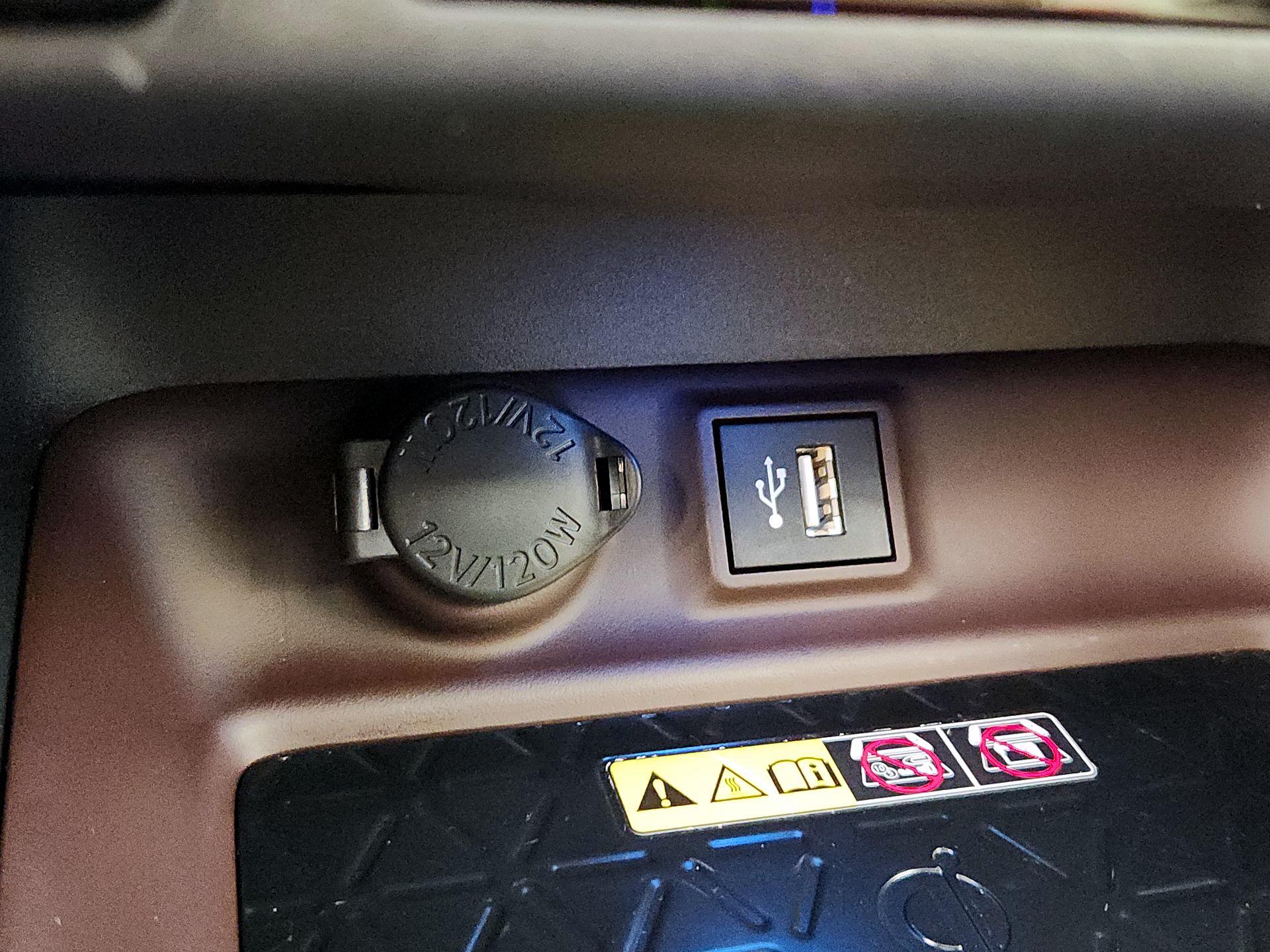 Thumbnail: 2025 Toyota RAV4 - 19